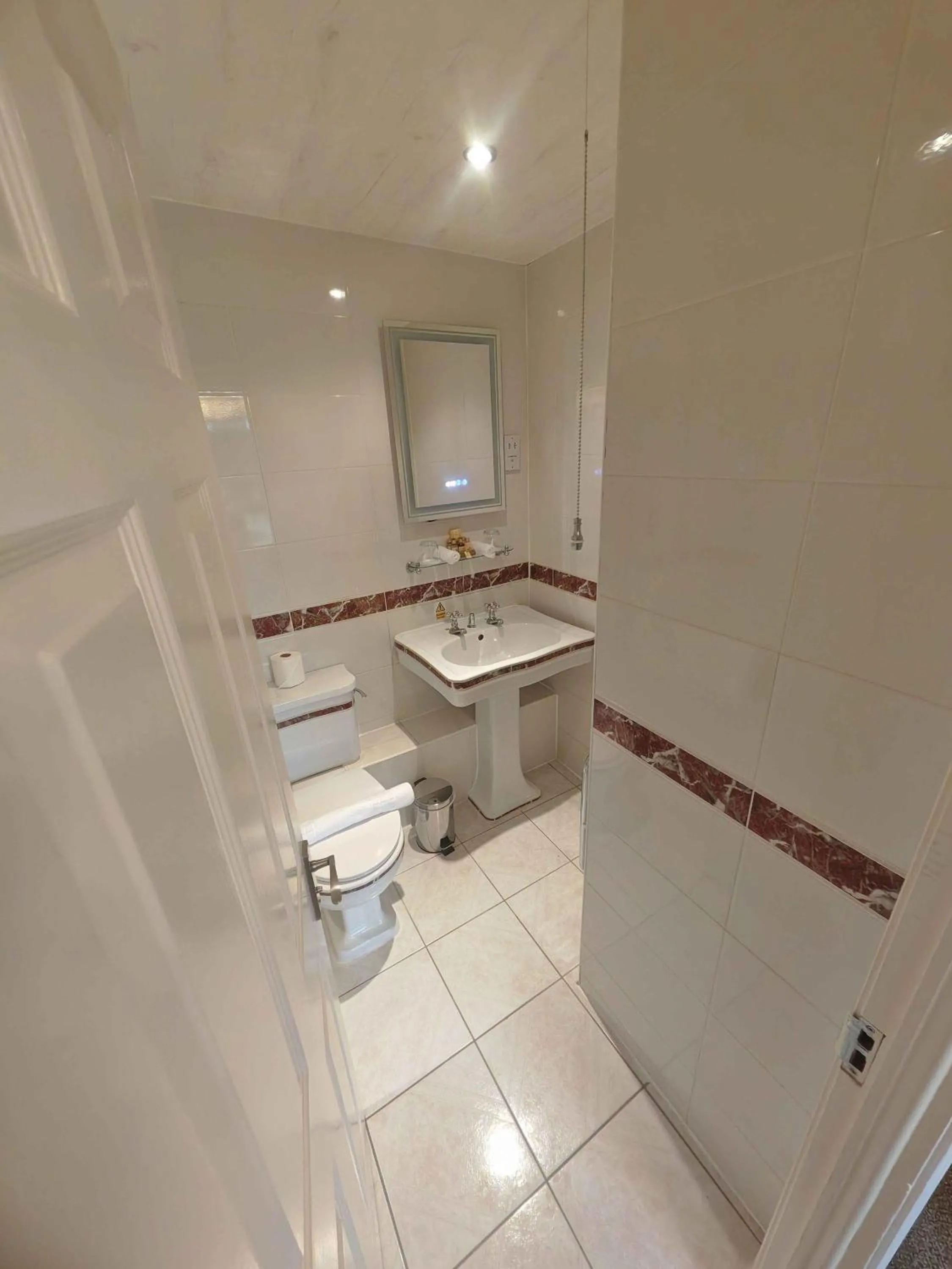 Bathroom in Lovelady Shield Country House Hotel