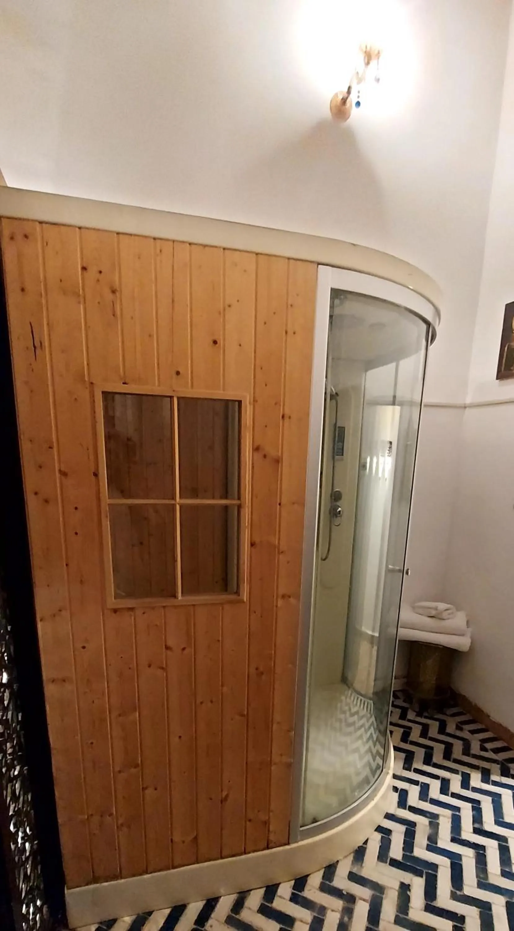 Shower in Palais AL Firdaous