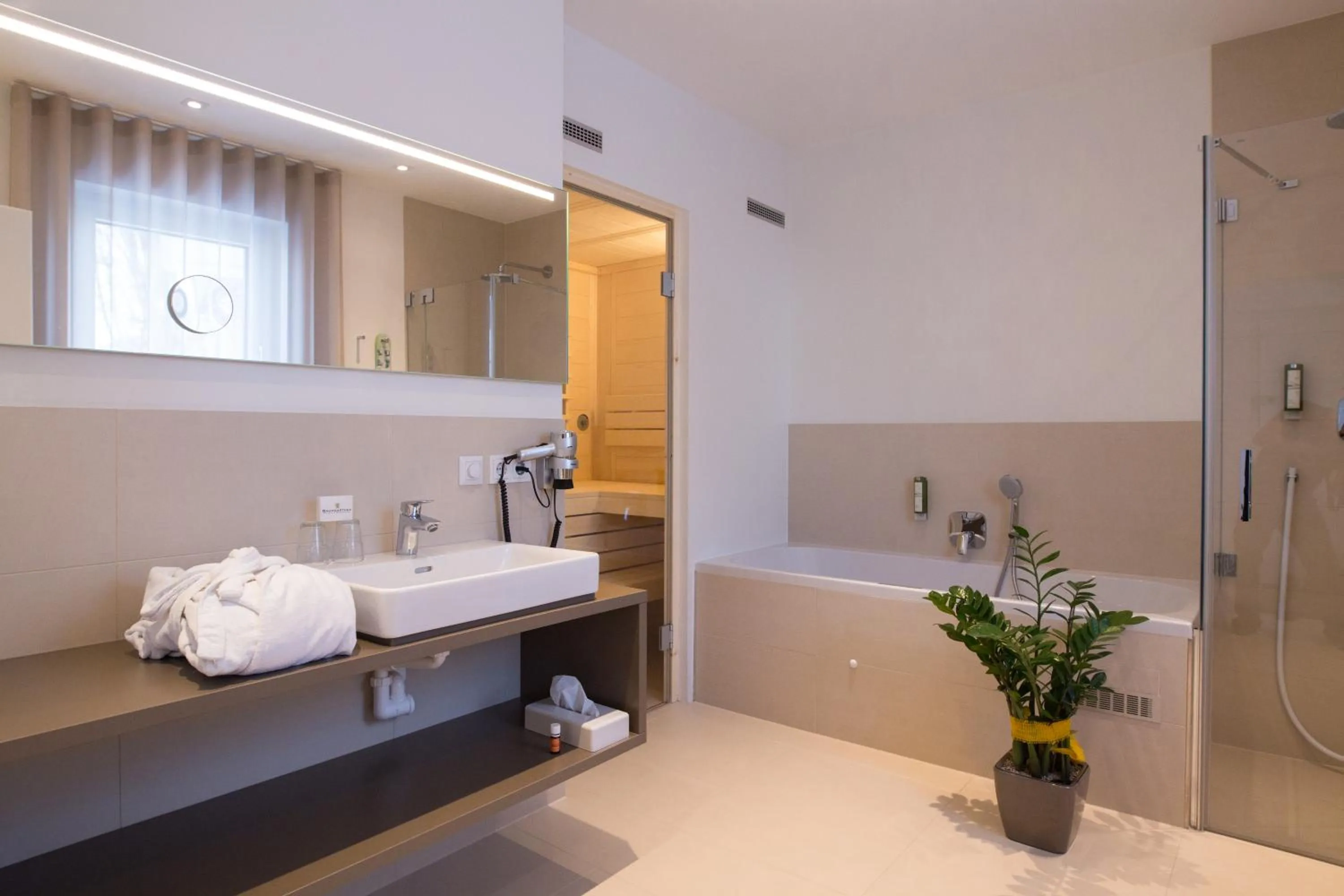 Bathroom in Vitus Steyr Hotel & SPA Suites