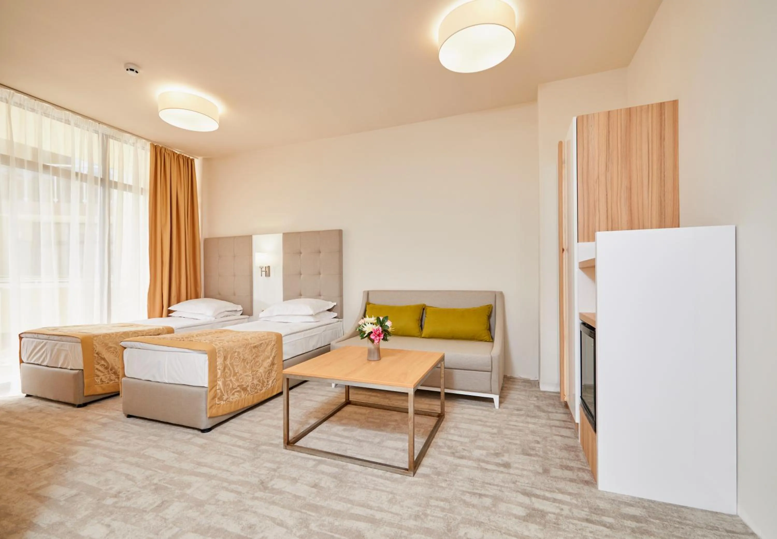 Balcony/Terrace, Bed in Hotel Laguna Park & Aqua Club - All Inclusive