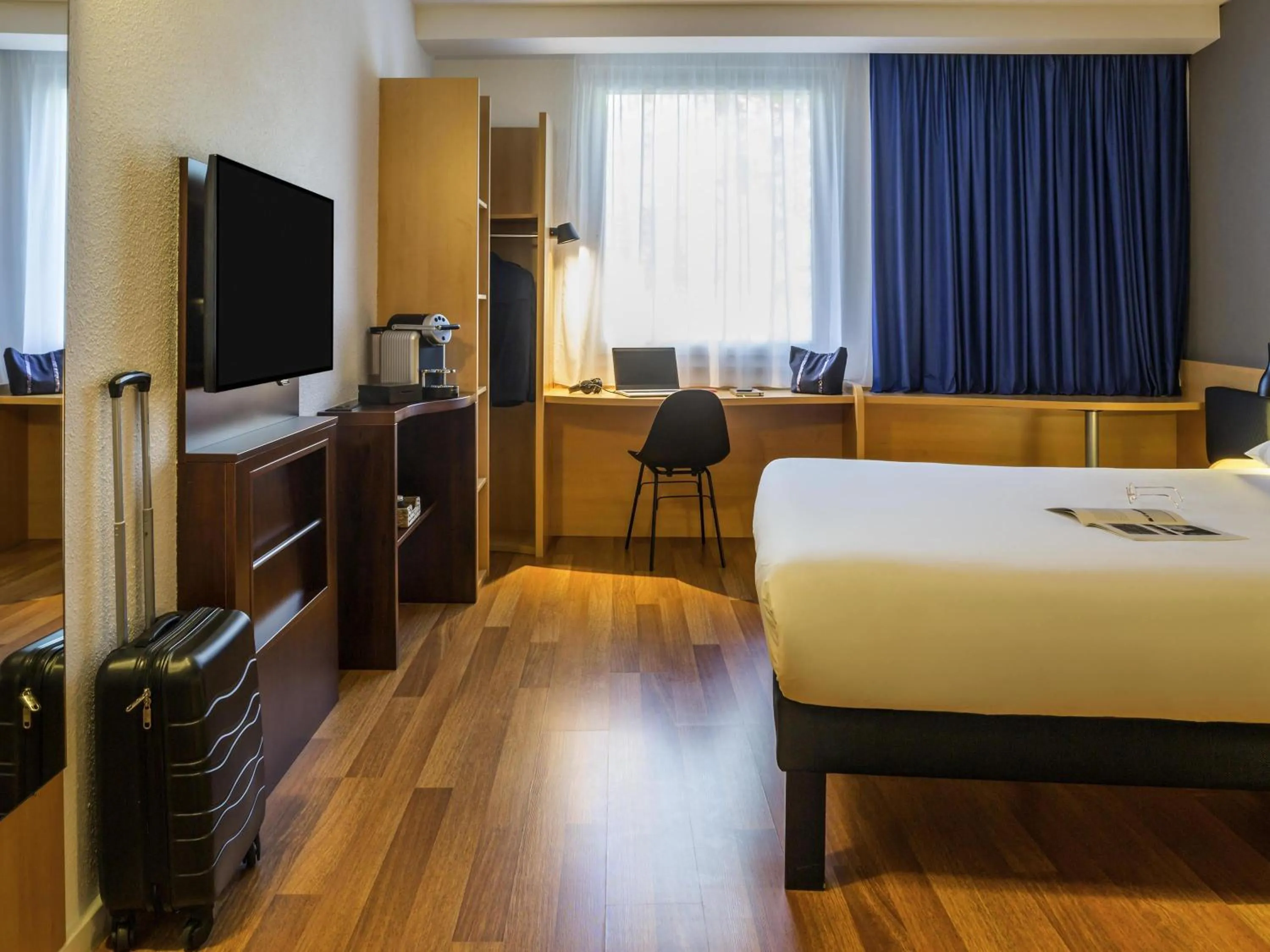 Bedroom, Bed in ibis Genève Petit Lancy