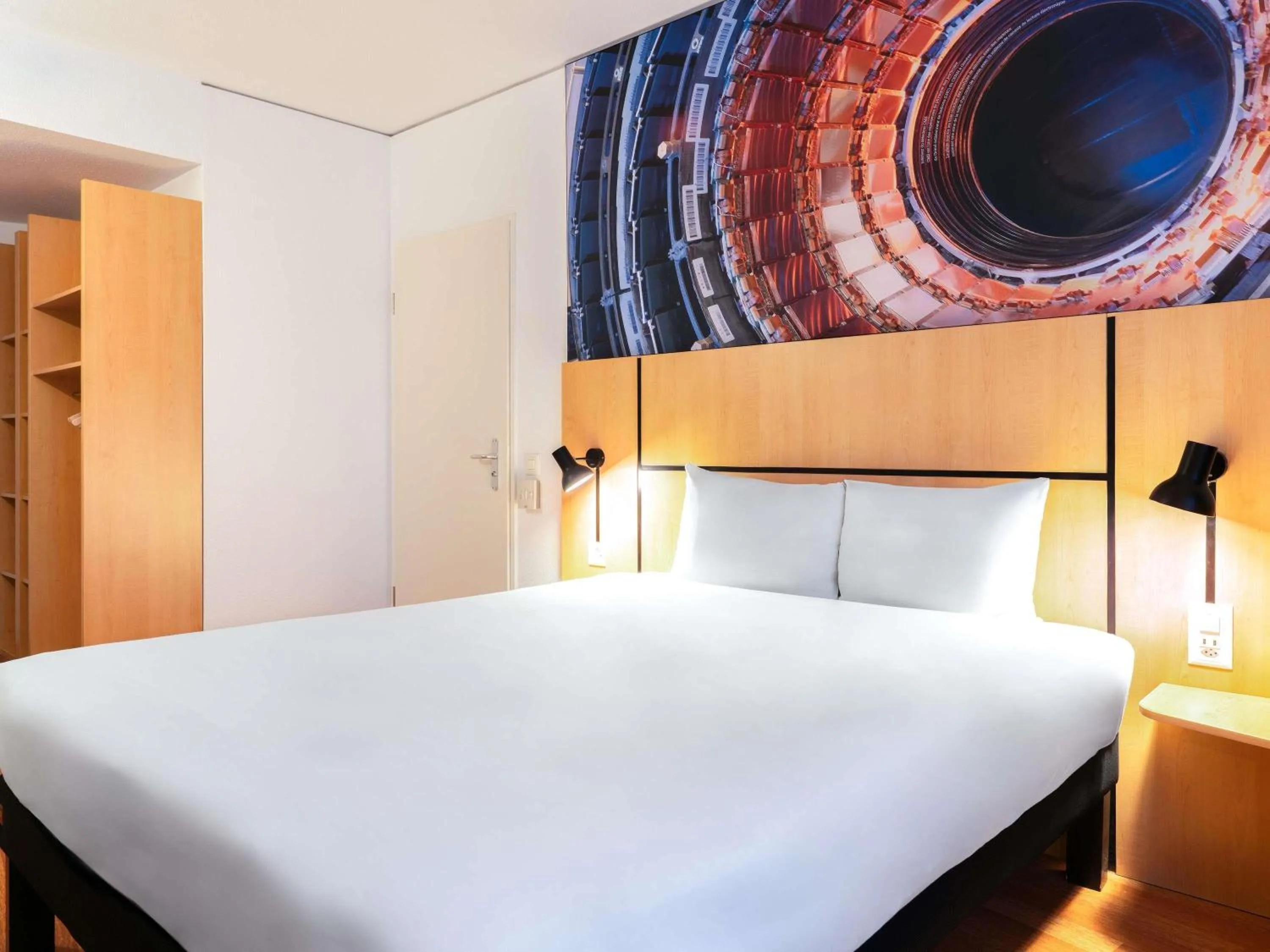 Bedroom, Bed in ibis Genève Petit Lancy