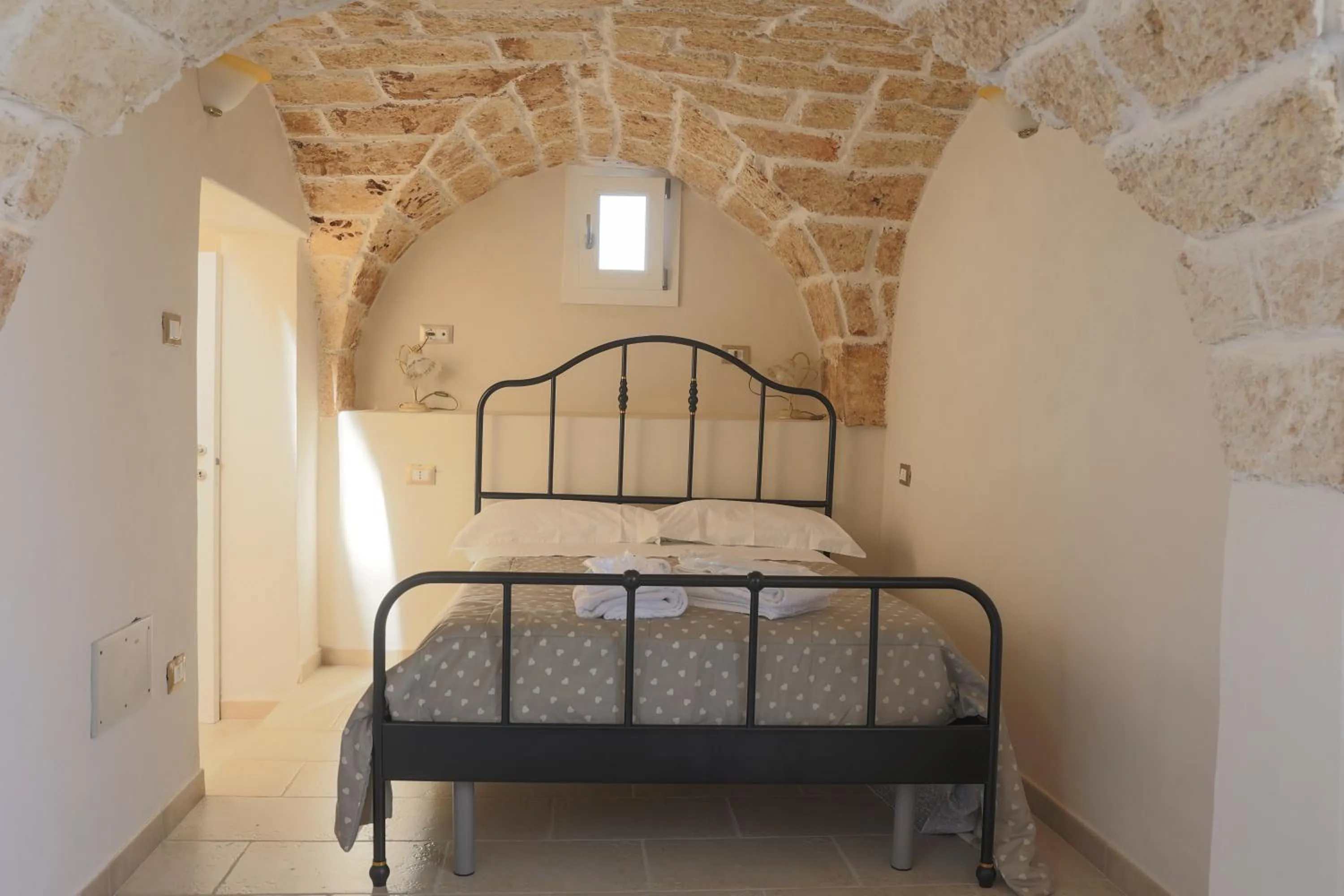 Double Room with Terrace - single occupancy in BED&BREAD Piazza 'Nzegna