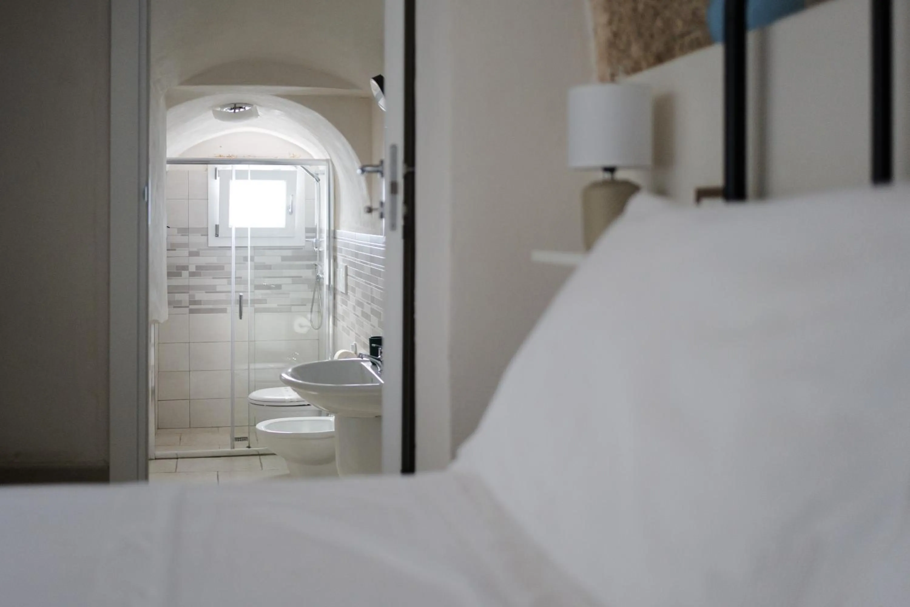Toilet, Bed in BED&BREAD Piazza 'Nzegna