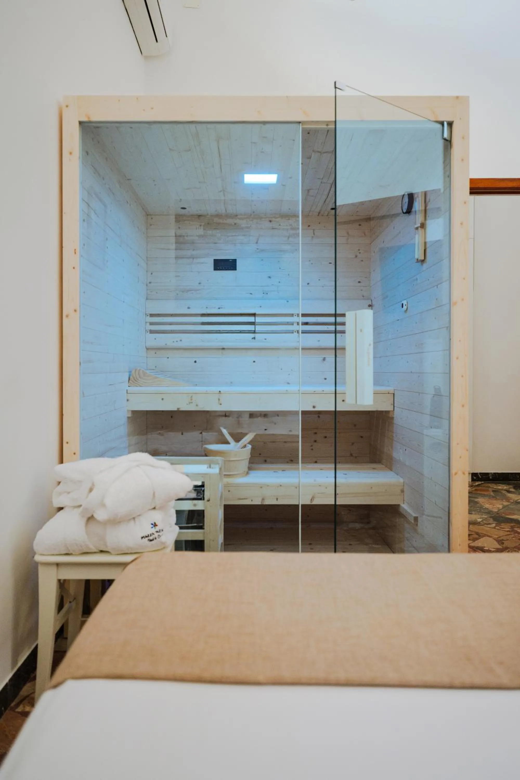 Sauna, Bed in BED&BREAD Piazza 'Nzegna