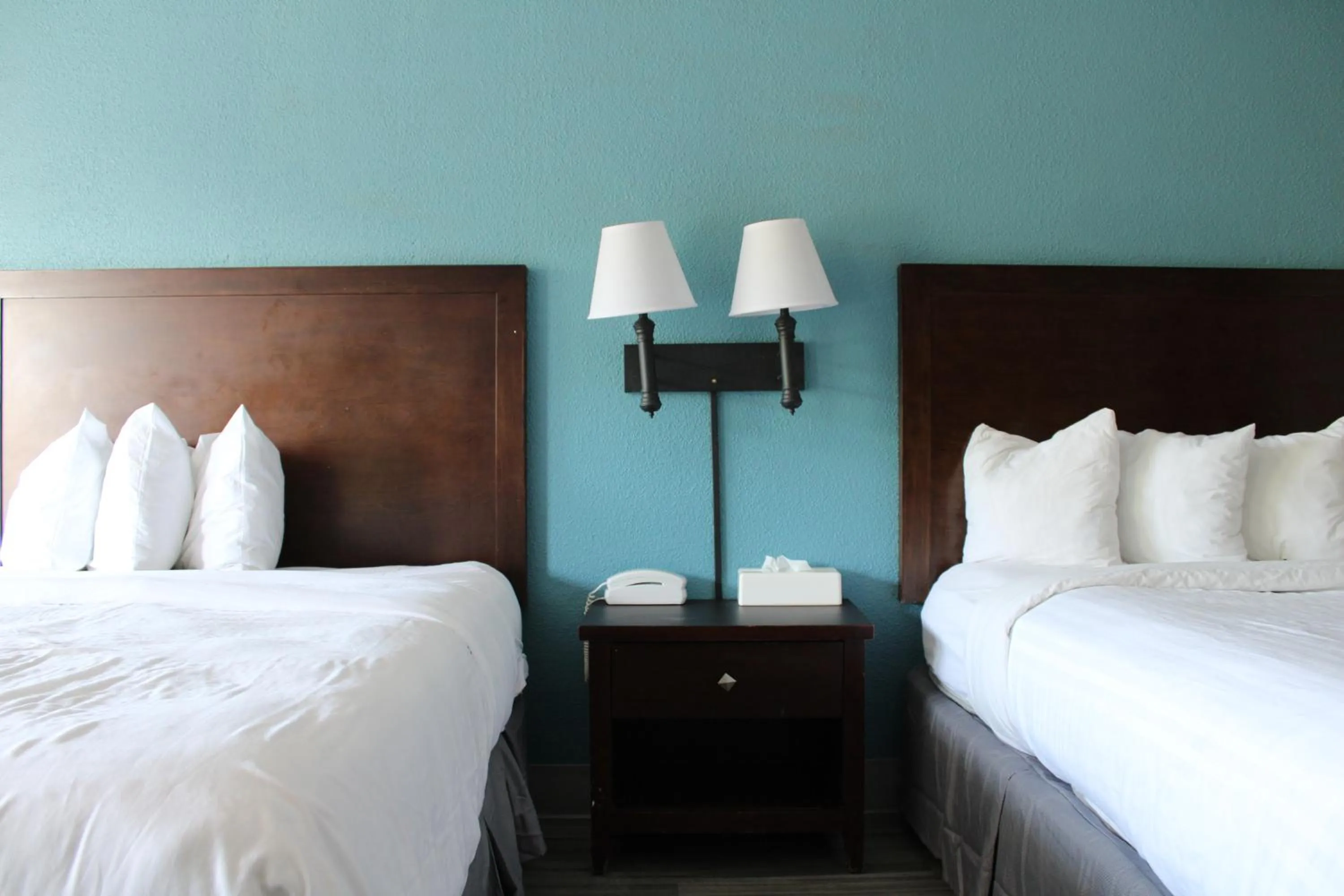 Bed in Village Inn Destin