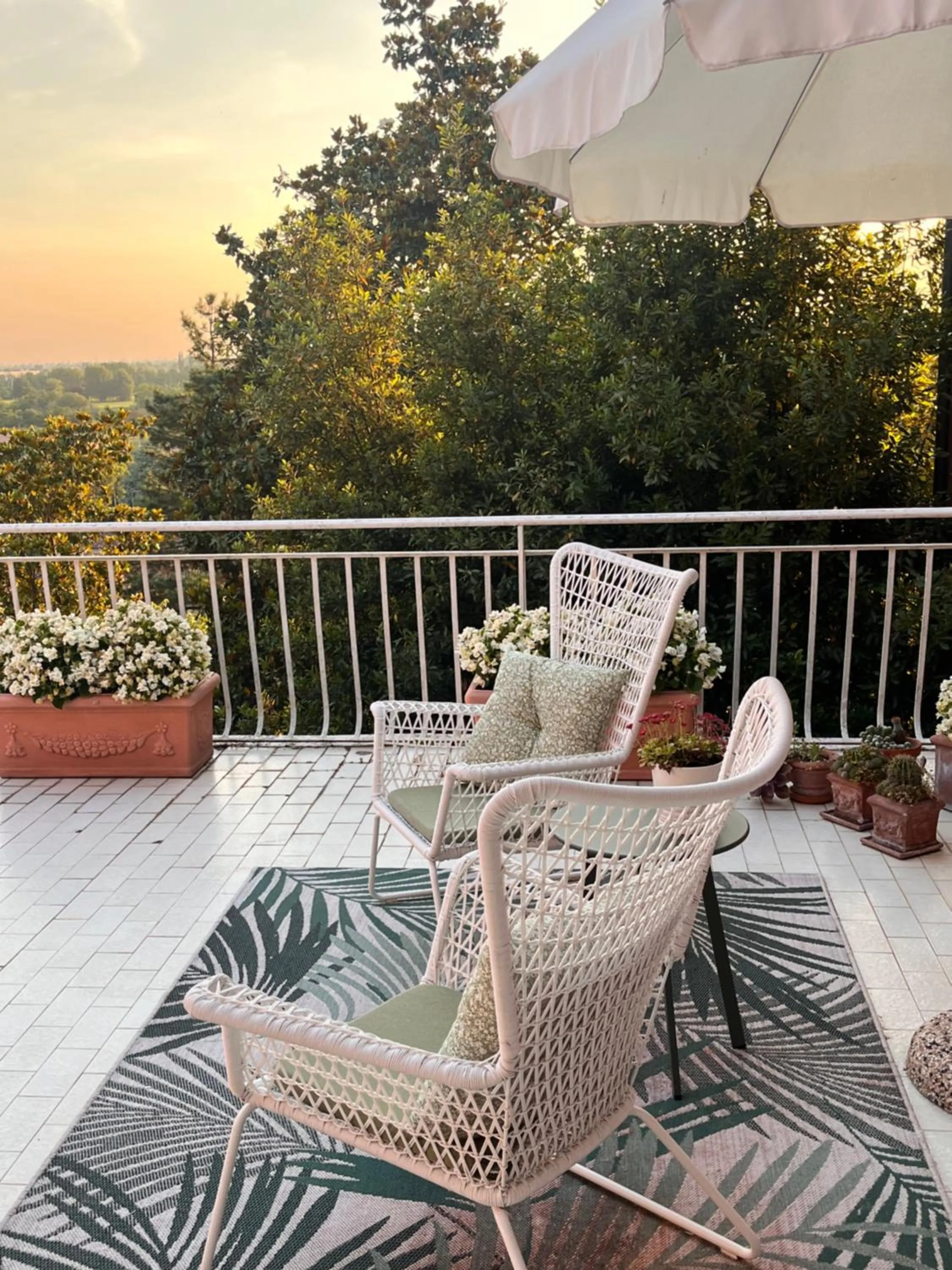 Balcony/Terrace in Villa House and Garden B&B
