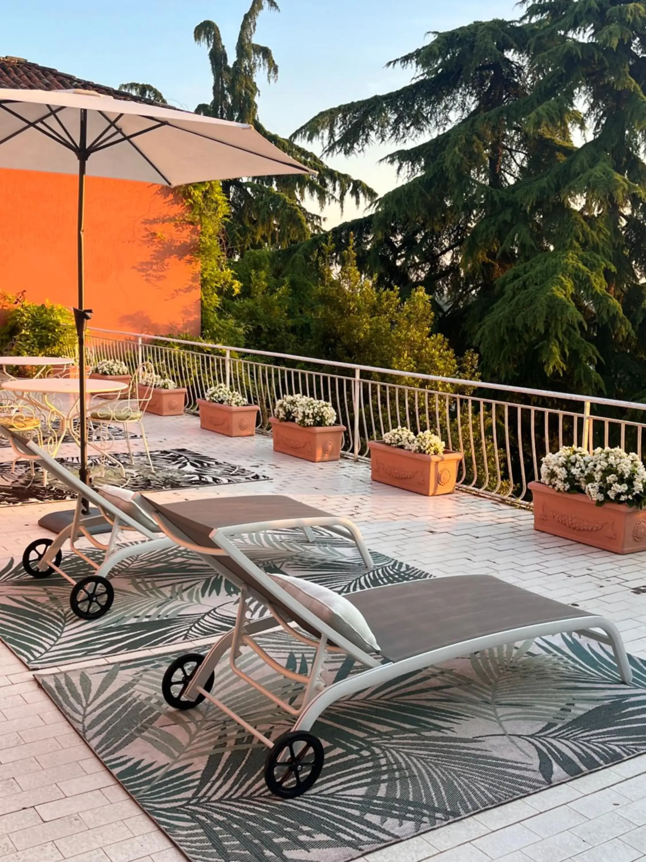 Villa House and Garden B&B Villa House and Garden B&B