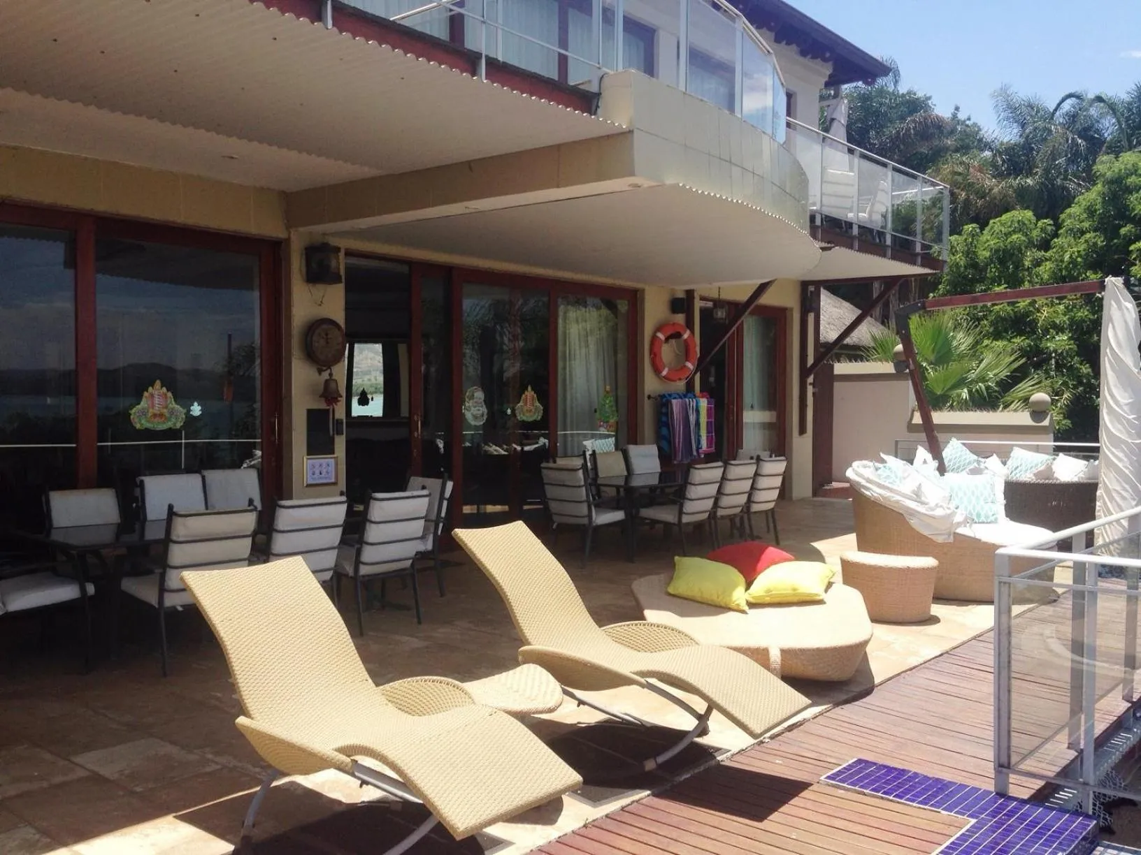 Kosmos Manor Guest House