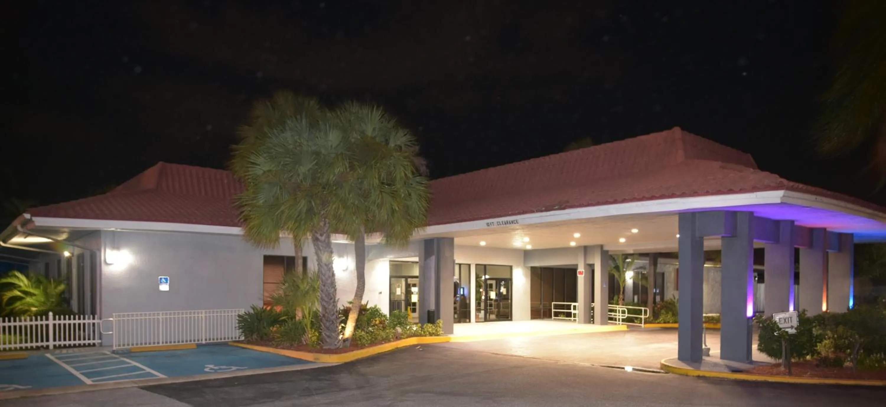 Bird's eye view in Days Inn by Wyndham Stuart