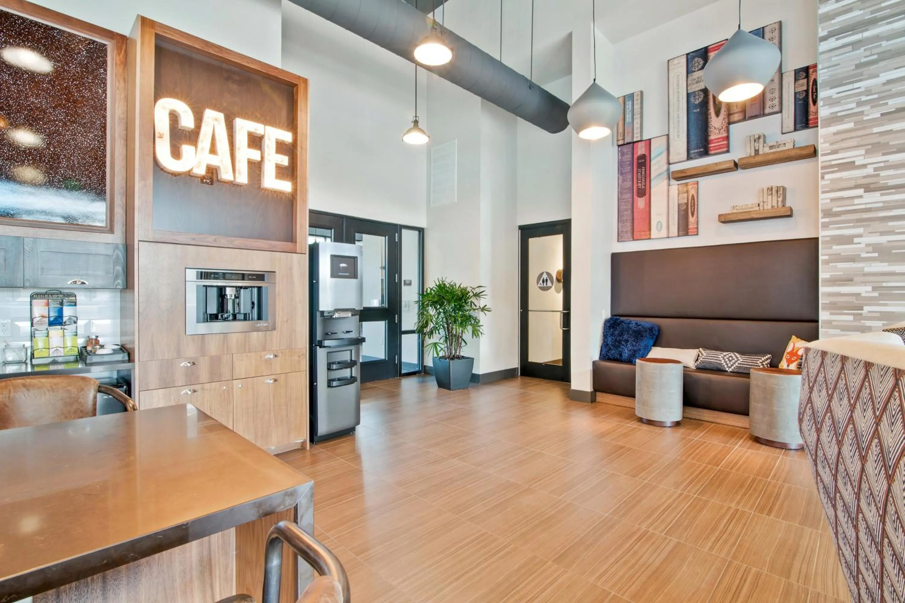 Drinks in Global Luxury Suites in Menlo Park