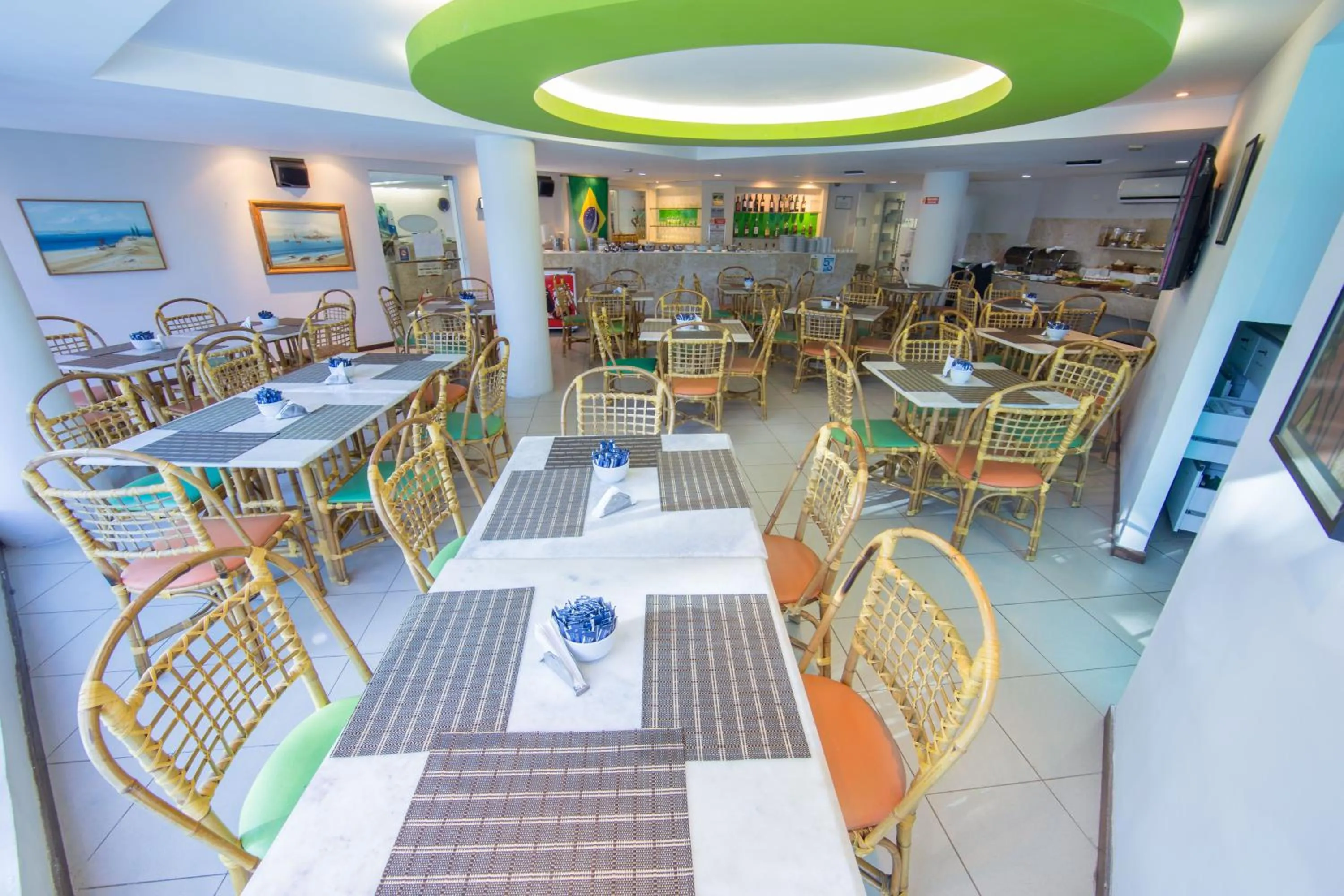 Restaurant/places to eat in VOA Ambassador Flat