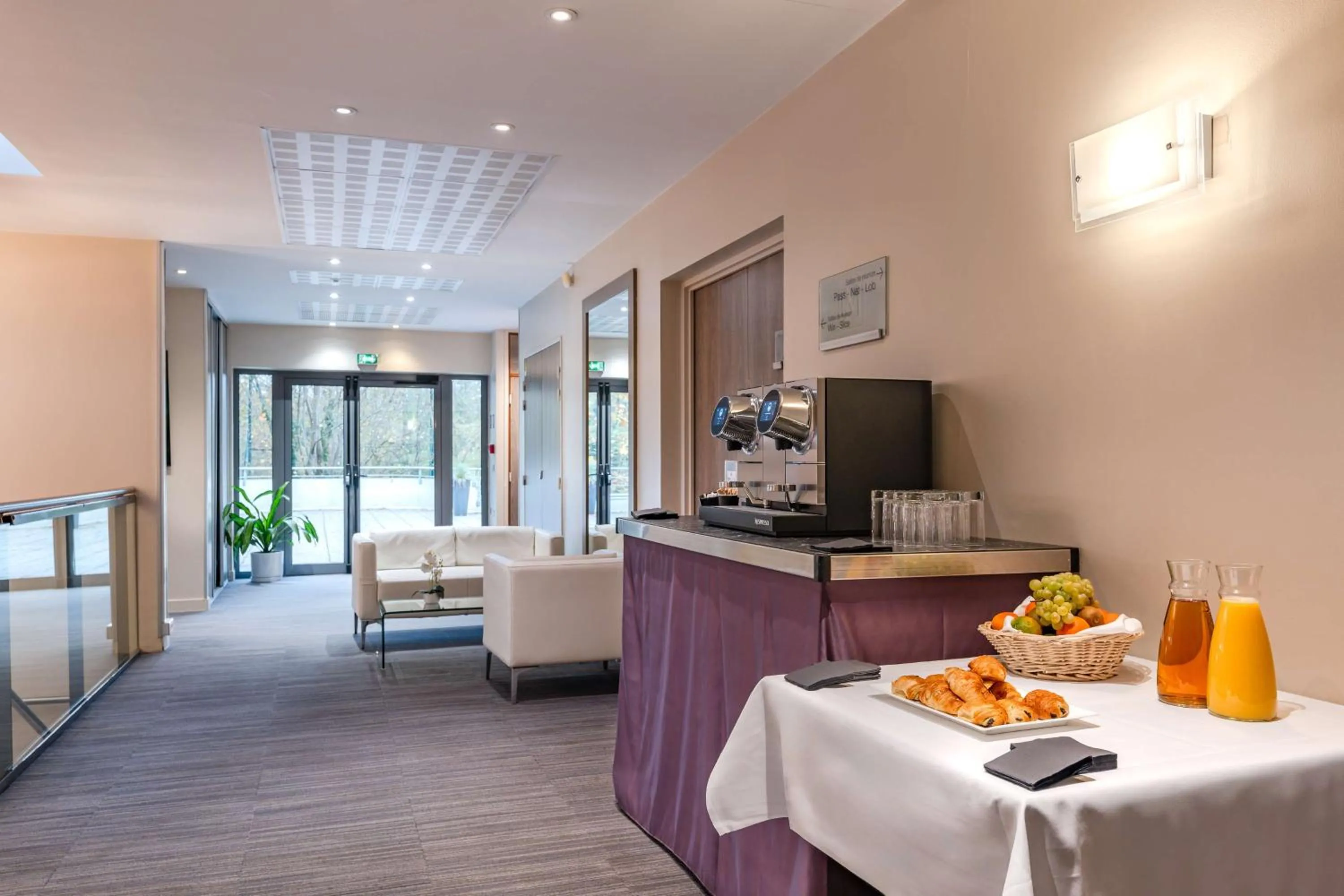 Meeting/conference room in Le Relais de La Malmaison, a member of Radisson Individuals