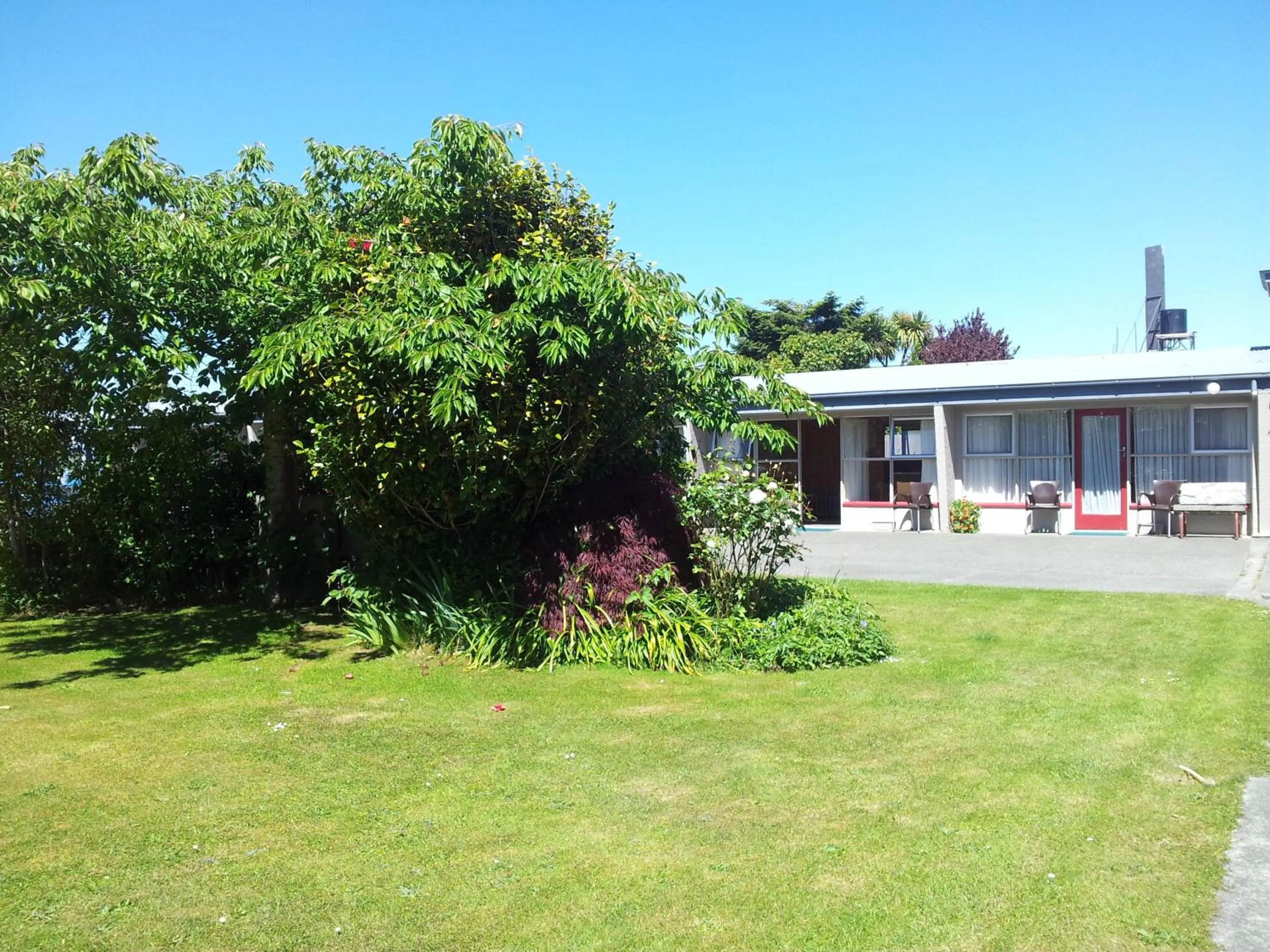 Day in Edgewater Motel