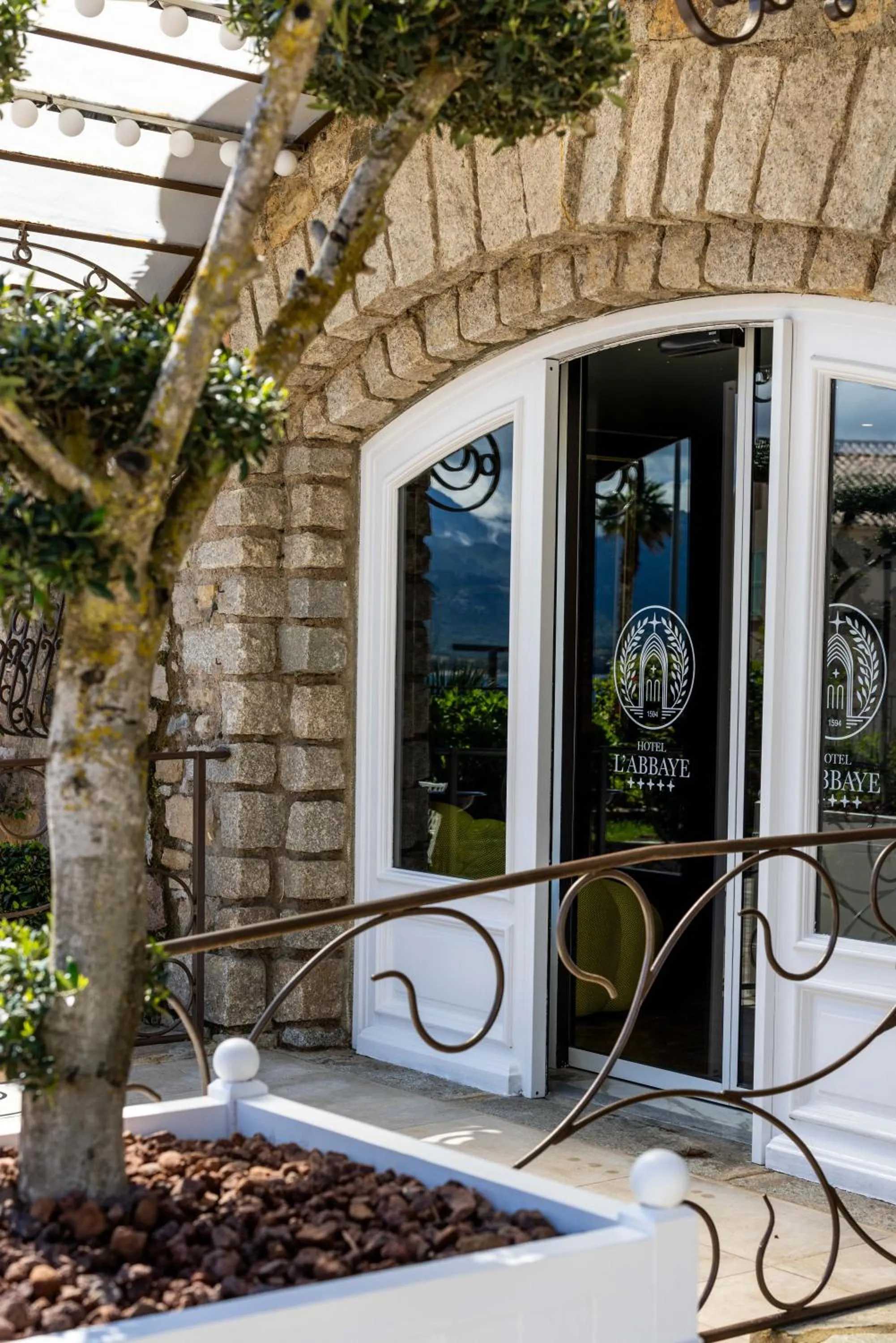 Property building in Hôtel L'Abbaye