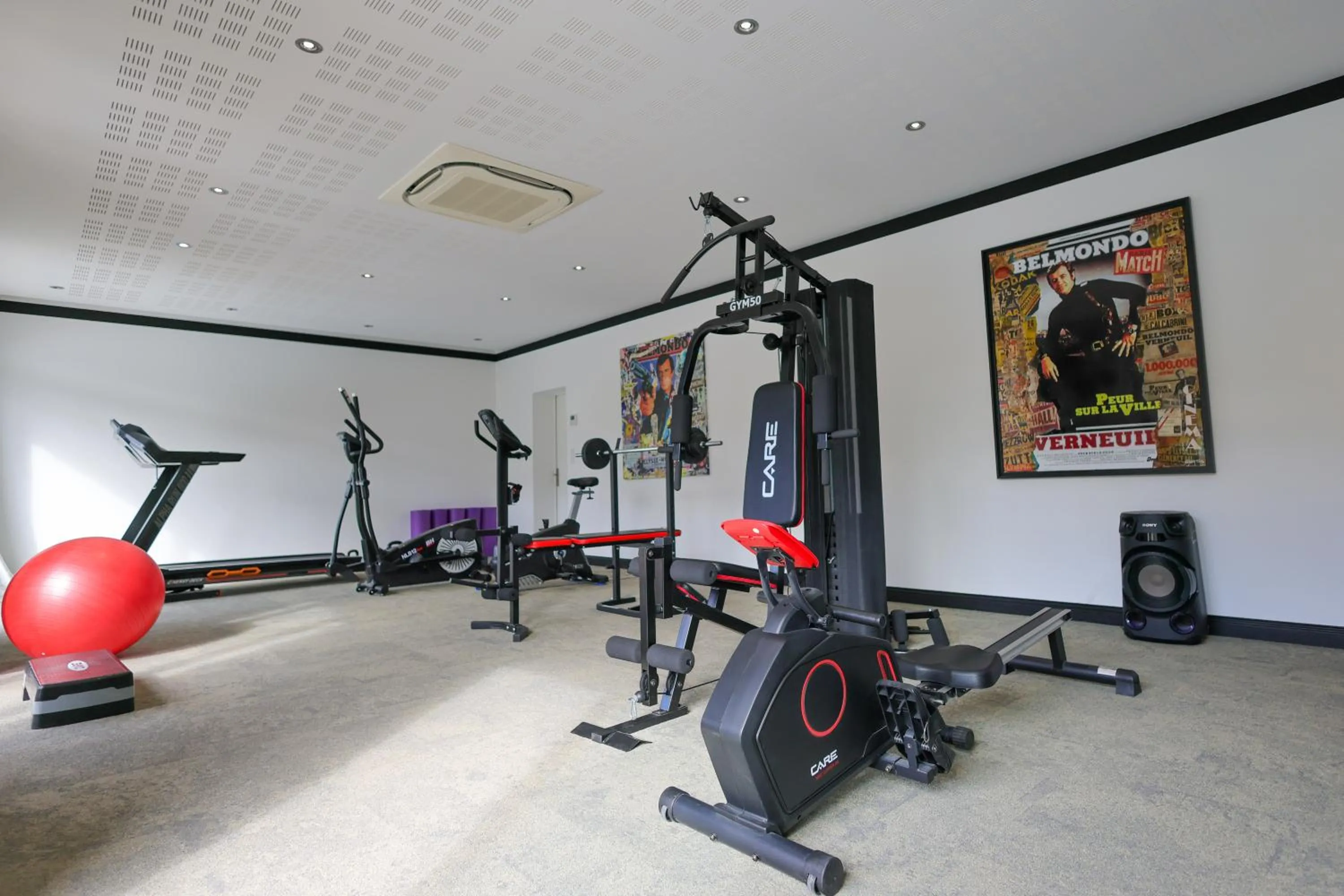 Fitness centre/facilities in Hôtel L'Abbaye