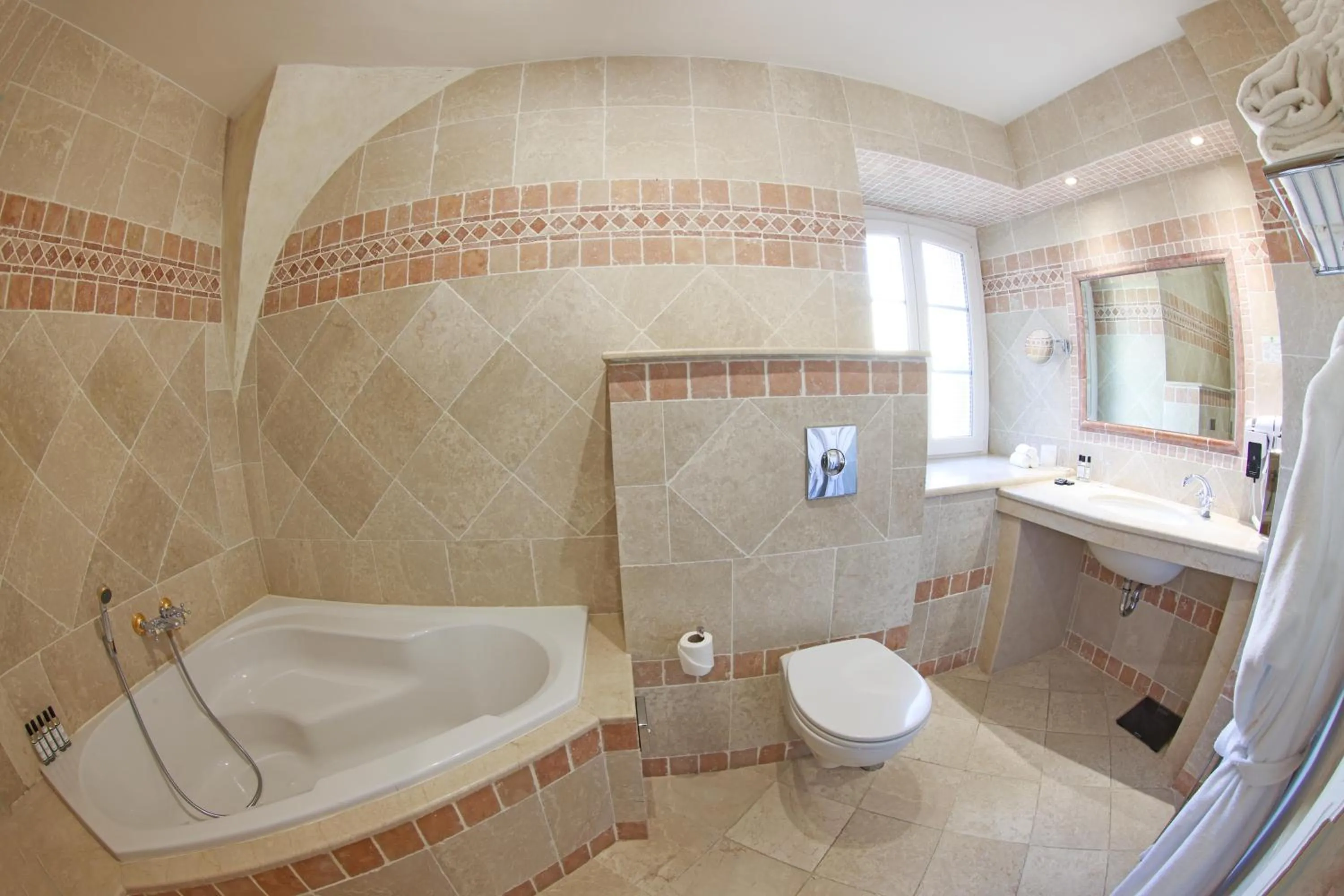 Bathroom in Hôtel L'Abbaye