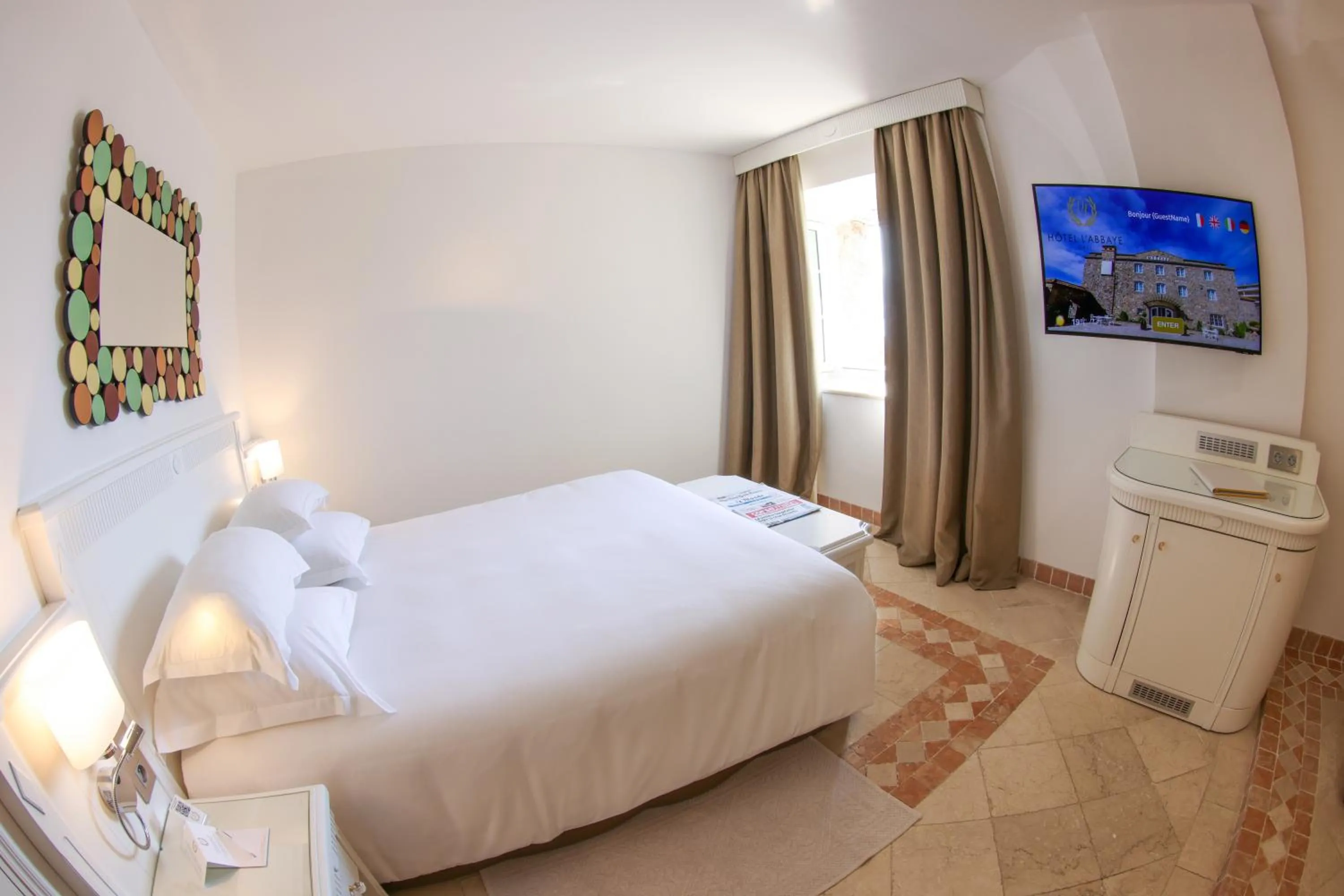 Bedroom, Bed in Hôtel L'Abbaye