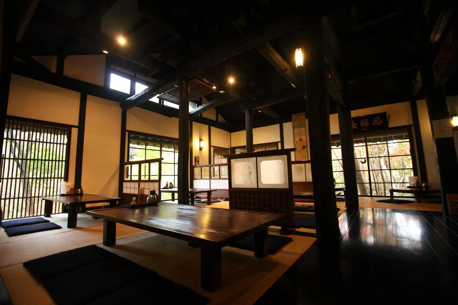 Restaurant/places to eat in Kotohira Guest House en