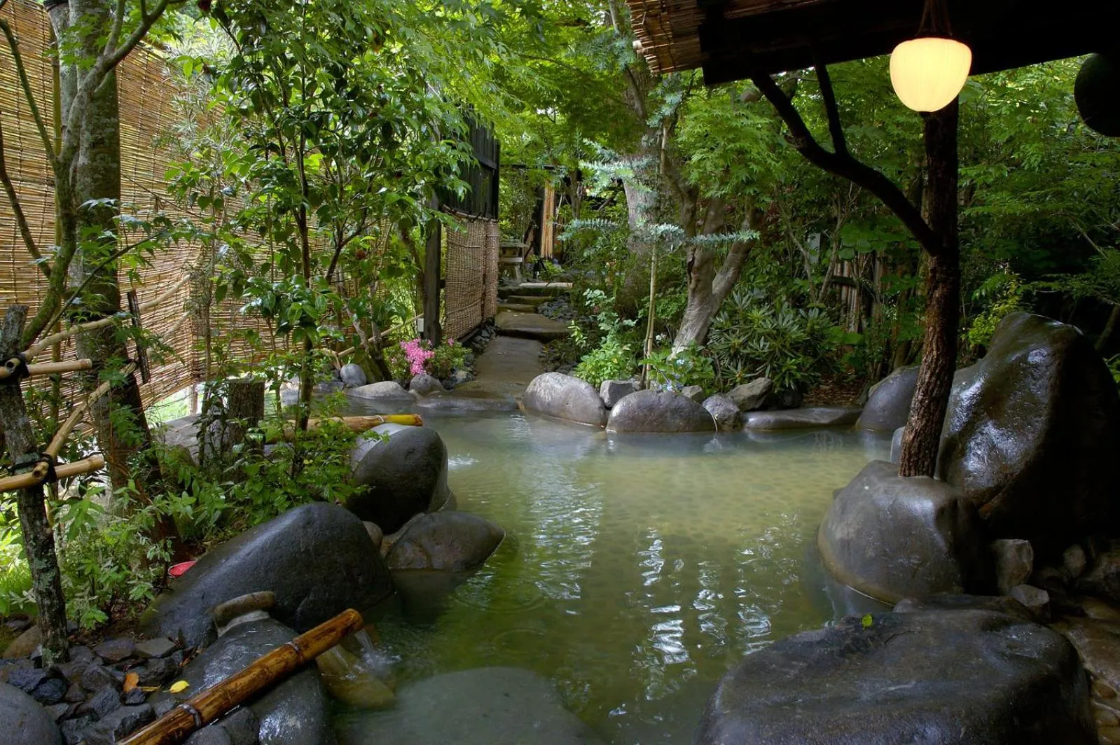 Public Bath in Kotohira Guest House en