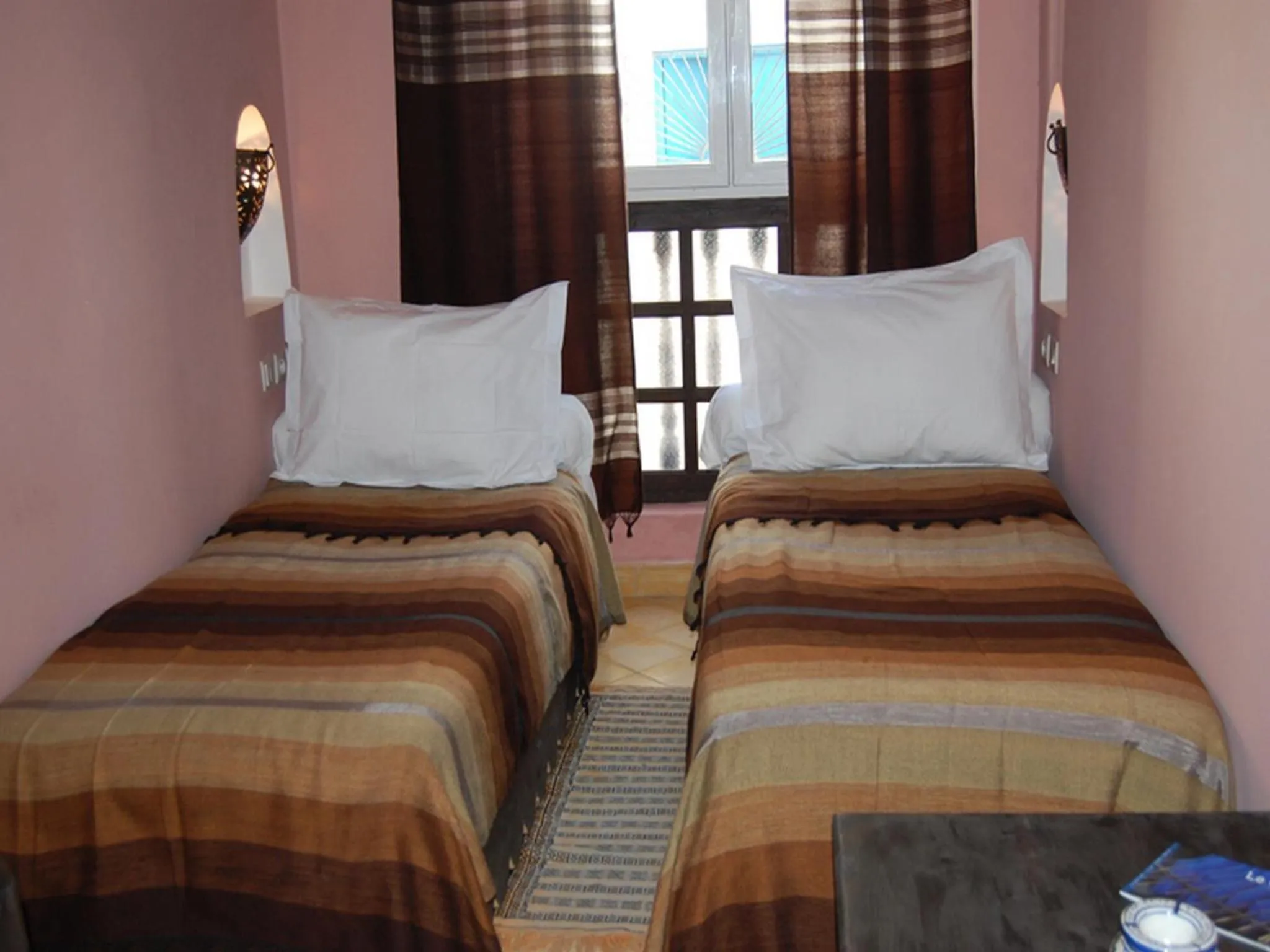 Photo of the whole room, Bed in Riad Etoile D'essaouira