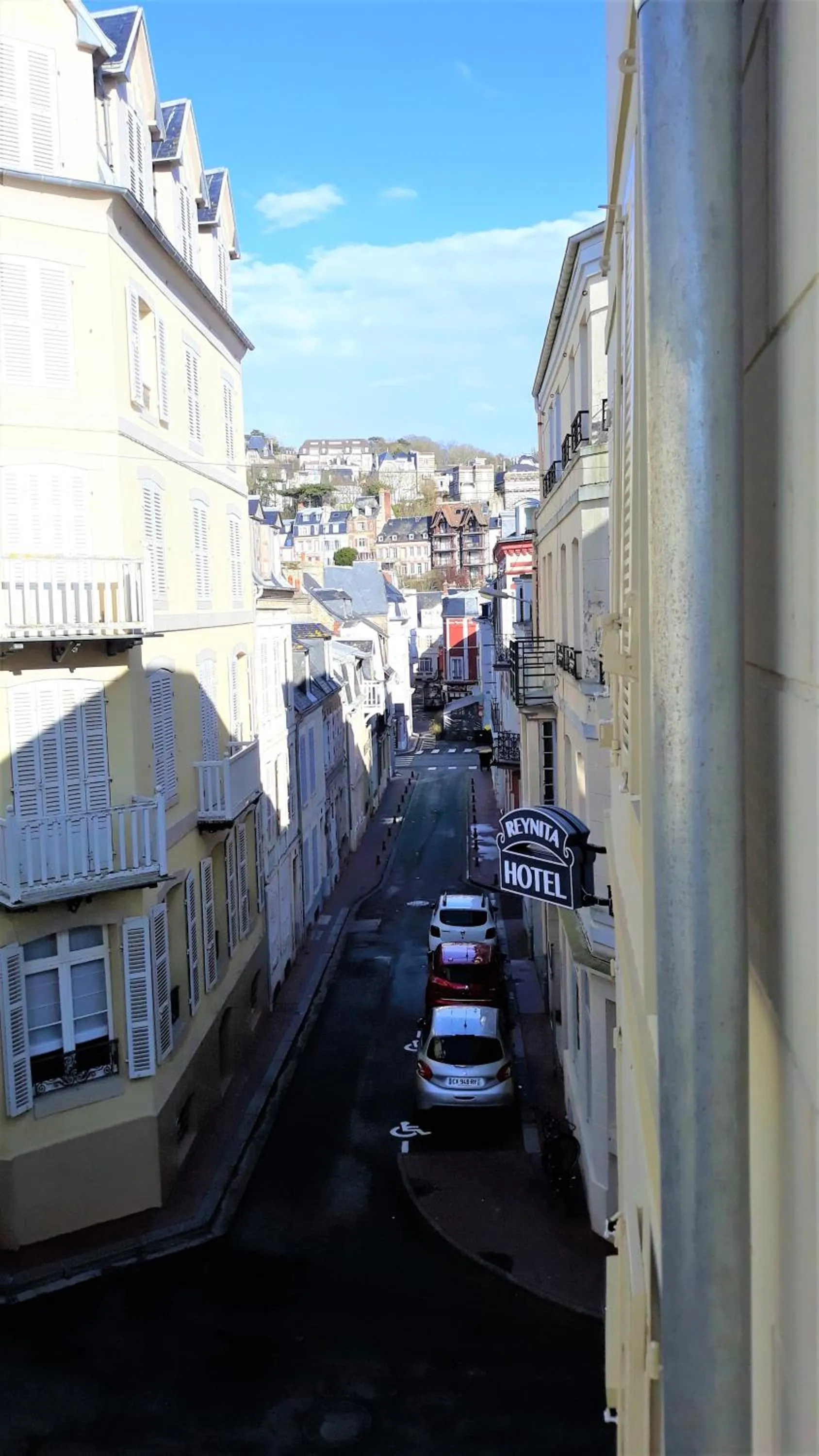 Neighbourhood in Hotel Le Reynita