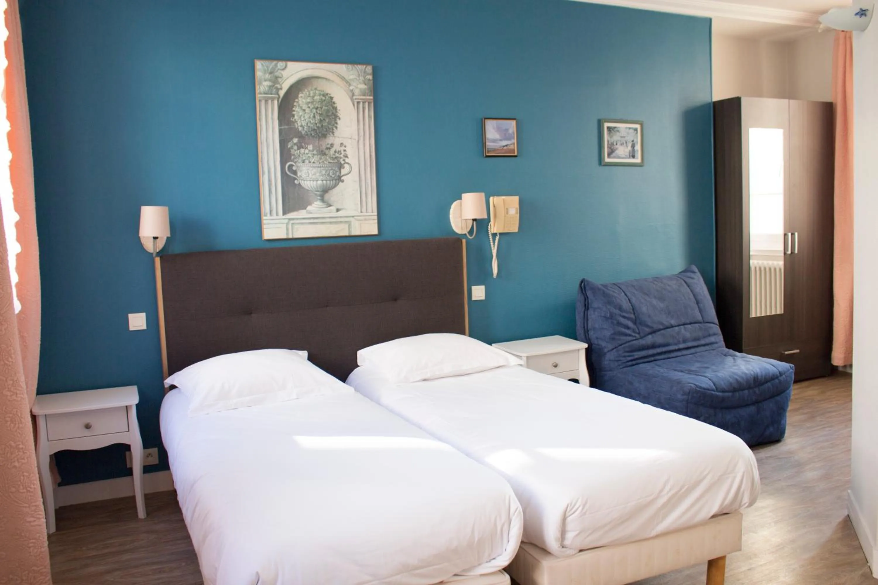 Bed in Hotel Le Reynita