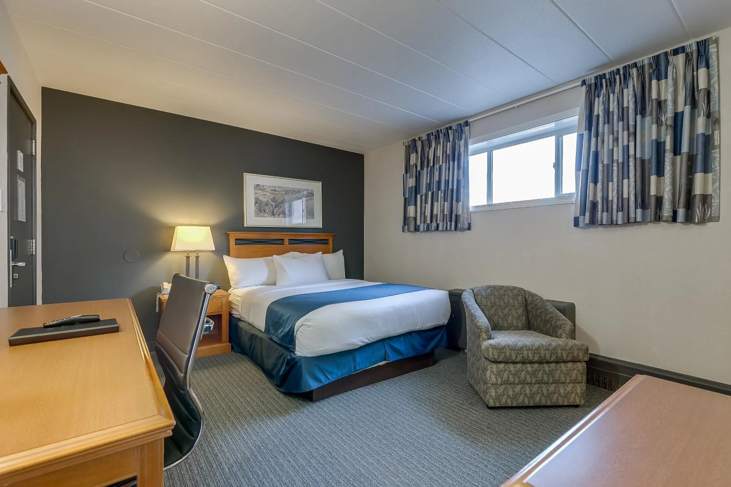 Bedroom in West Wing at Park Town