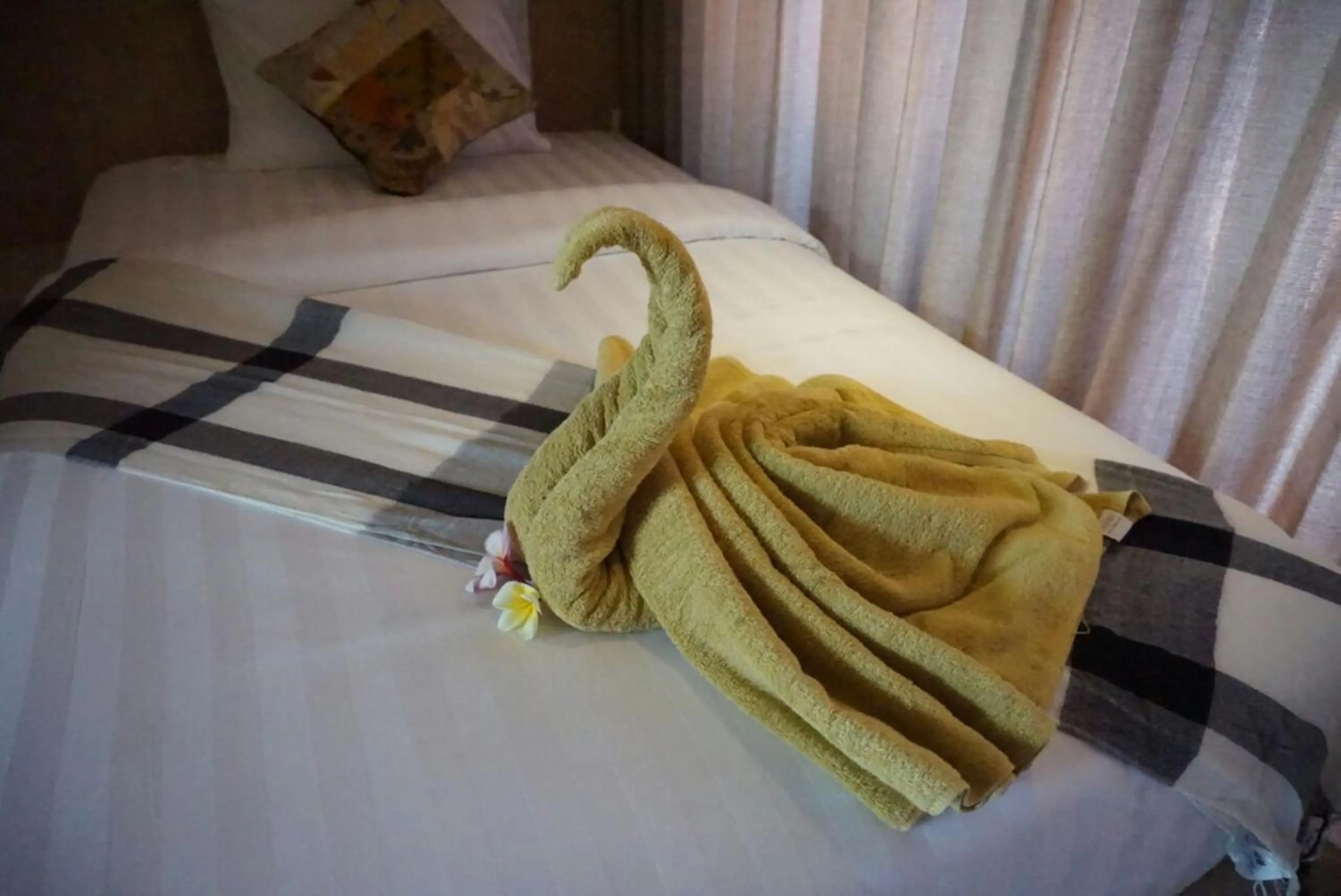 Bed in Locomotive Hotel and Spa by EPS