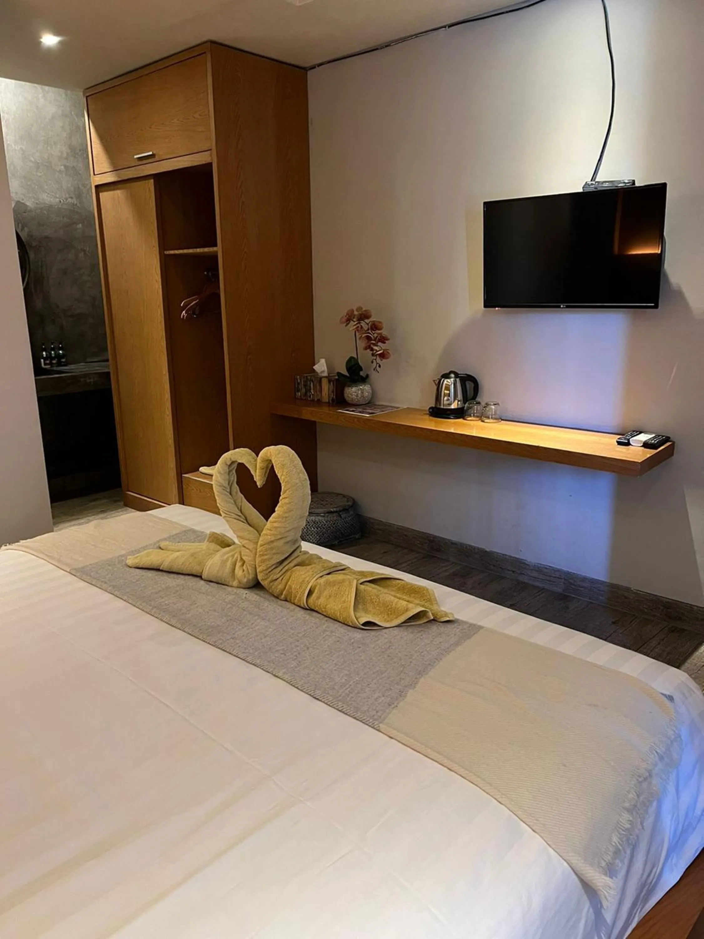 Bed in Locomotive Hotel and Spa by EPS