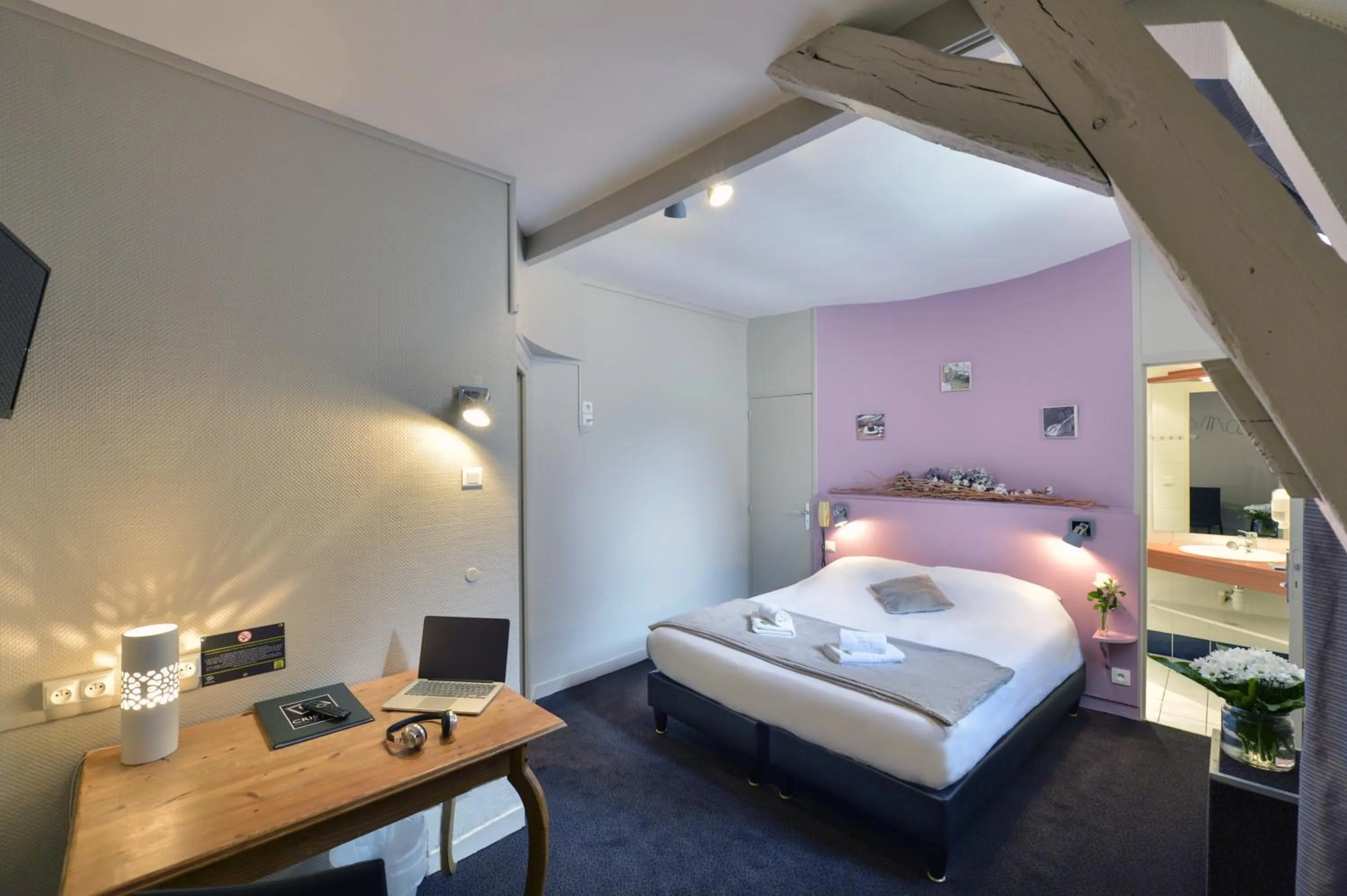 Bedroom, Bed in Cristal Hôtel Restaurant - Logis Hotels