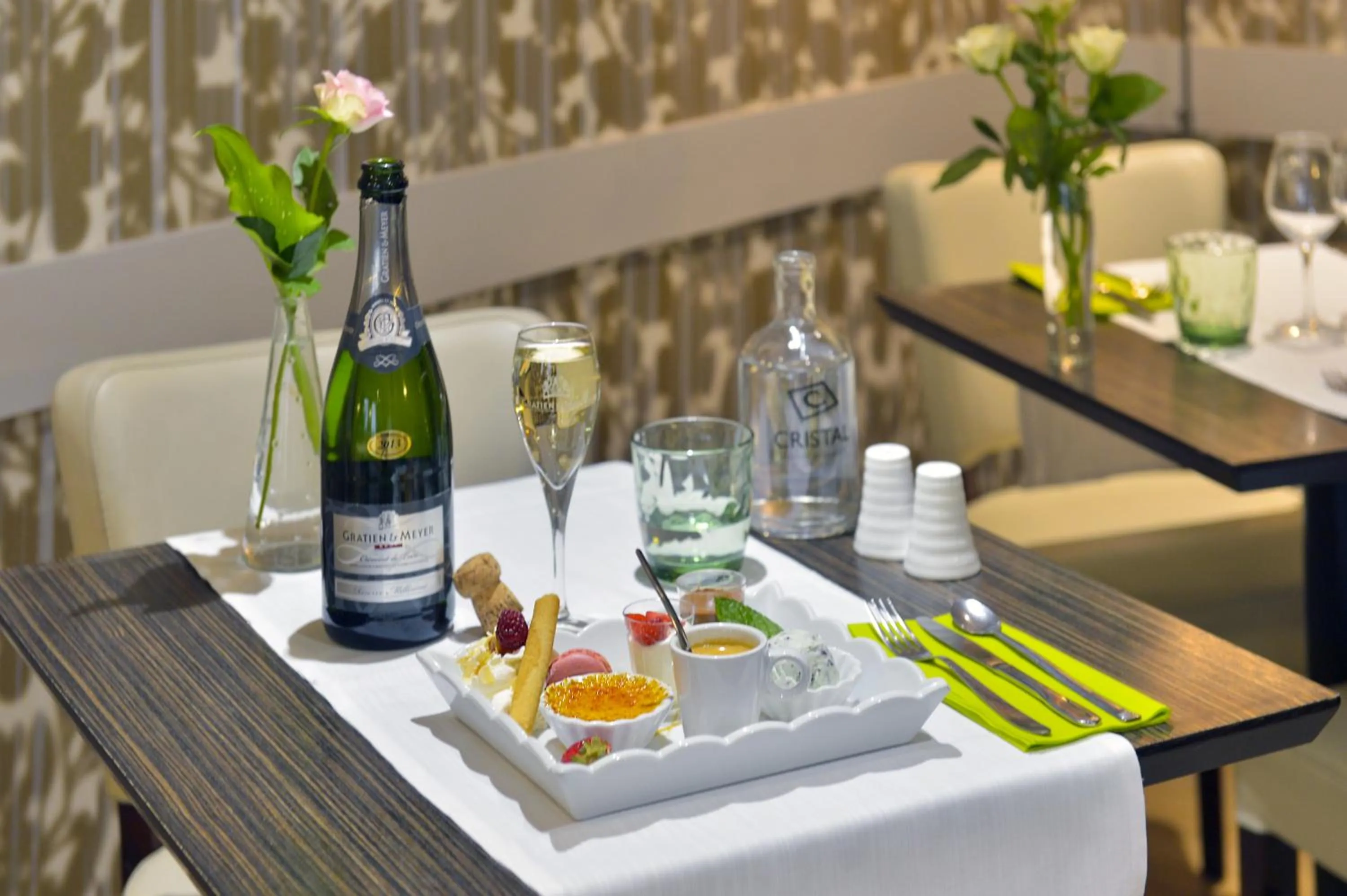 Restaurant/places to eat in Cristal Hôtel Restaurant - Logis Hotels