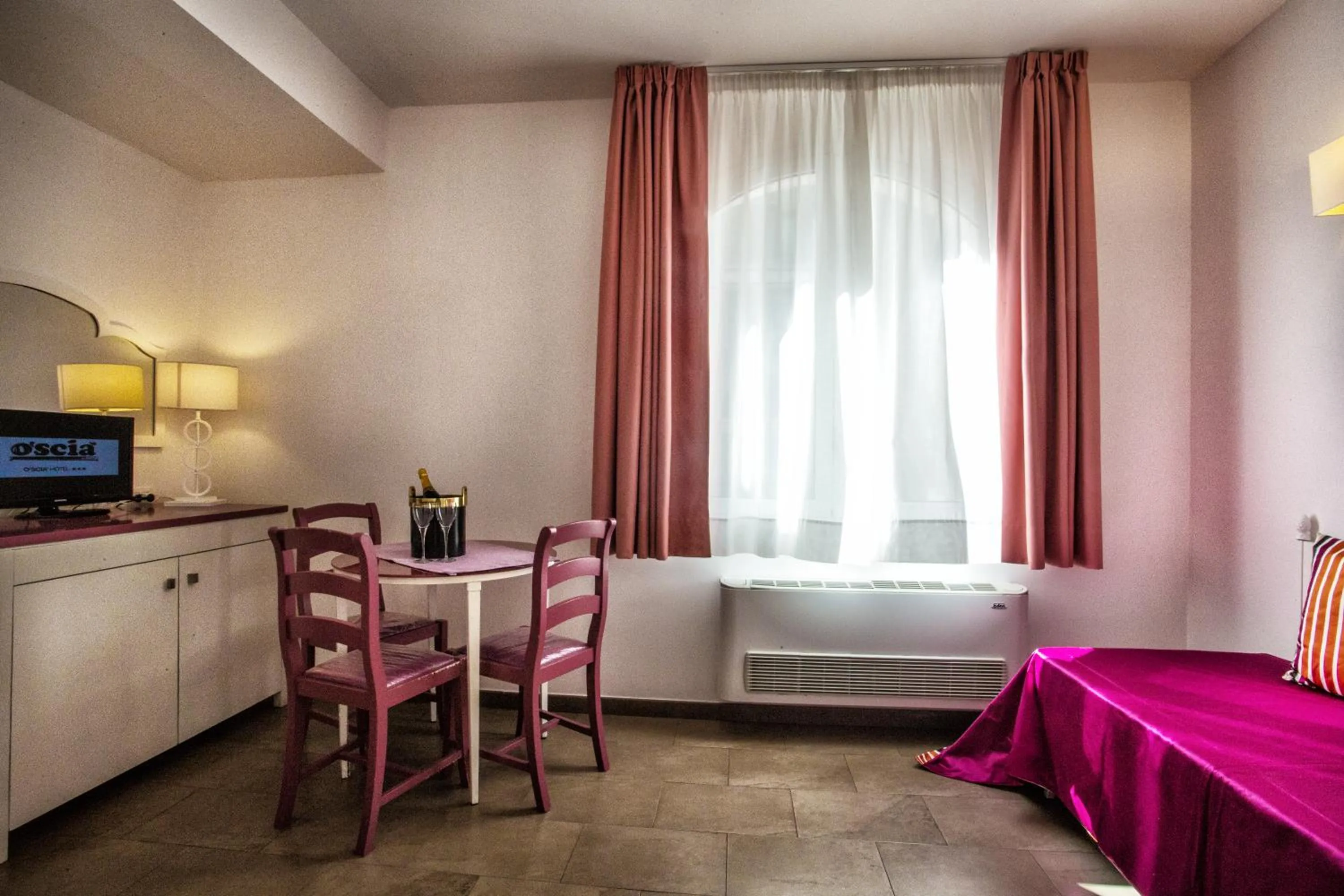 Photo of the whole room, Bed in Hotel O'scià