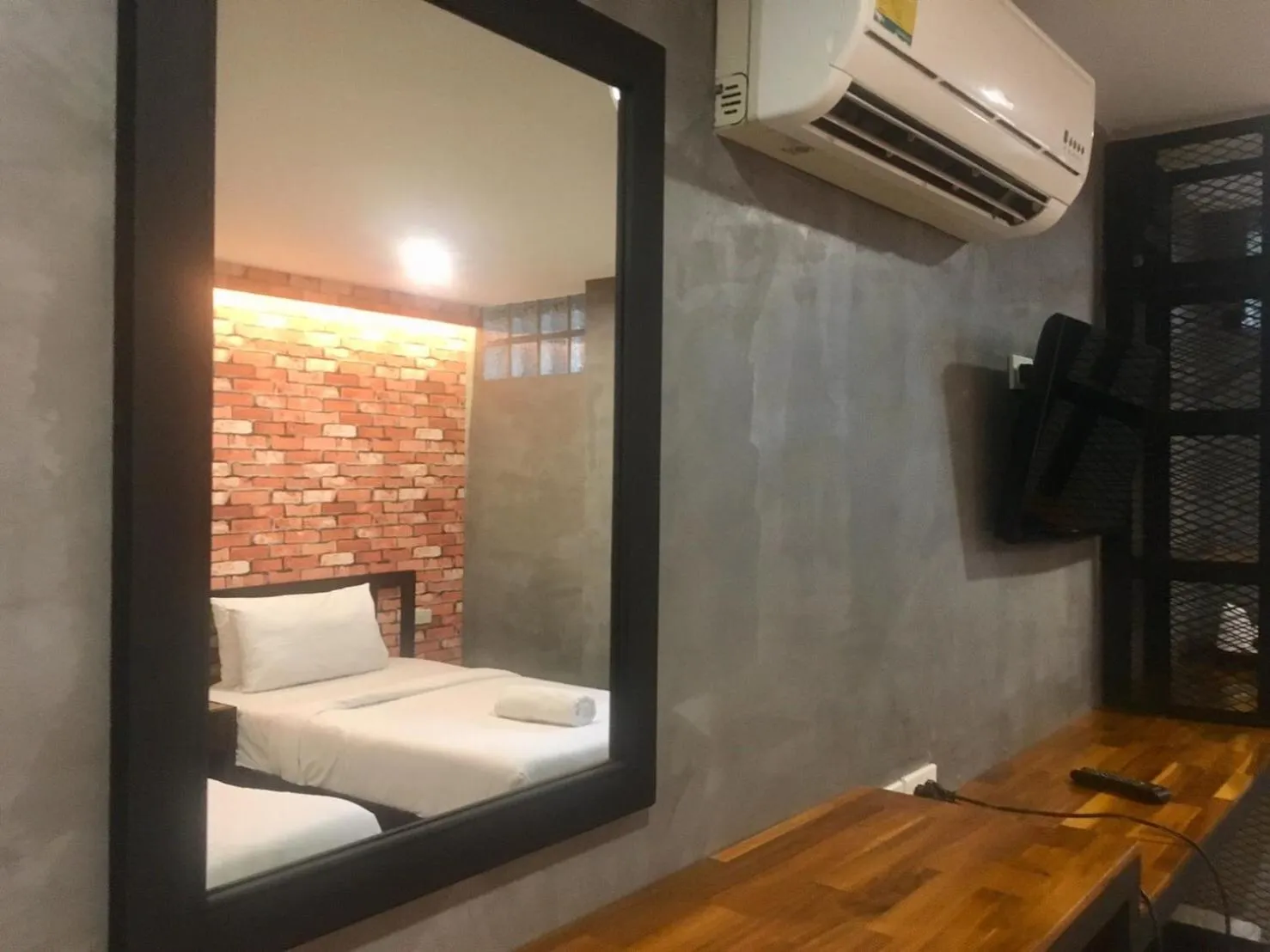 TV and multimedia, Bed in Ton Aor Place Hotel