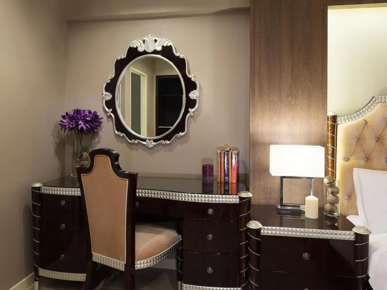 Seating area in Ton Aor Place Hotel