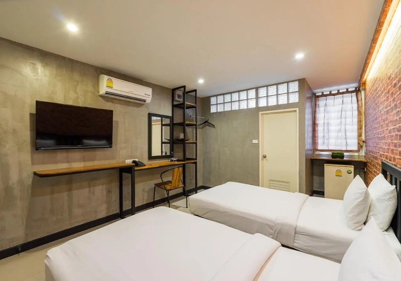 Bed in Ton Aor Place Hotel