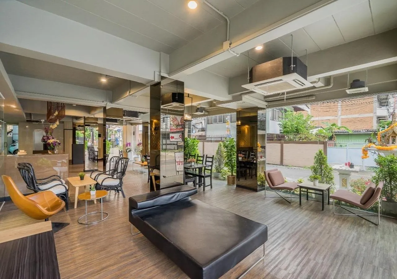 Lobby or reception in Ton Aor Place Hotel