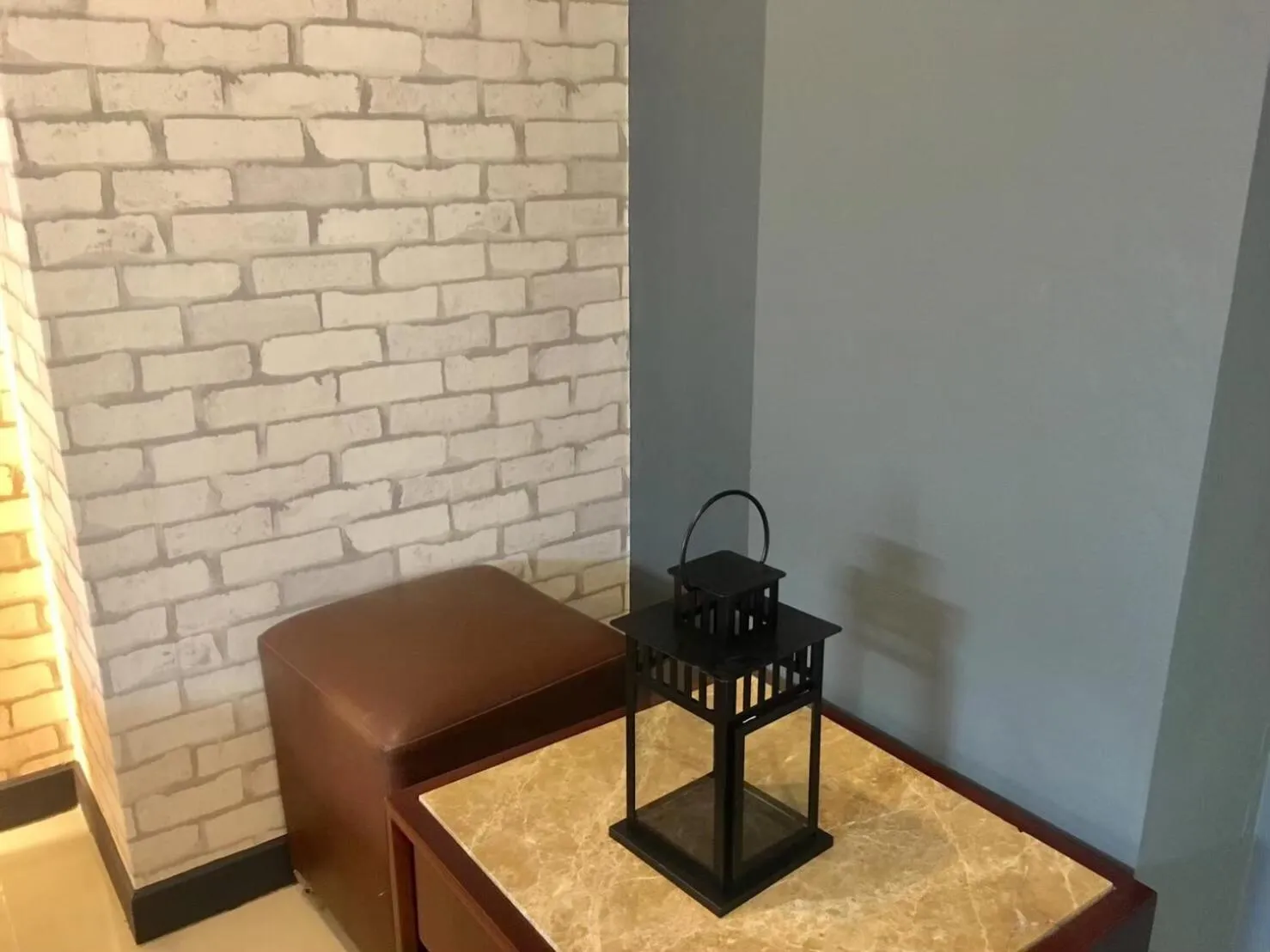 Decorative detail in Ton Aor Place Hotel