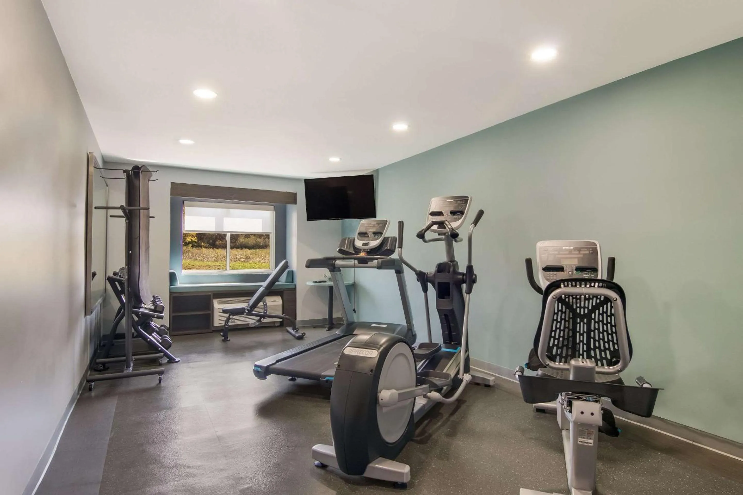 Fitness centre/facilities in Sleep Inn & Suites Clarion, PA near I-80