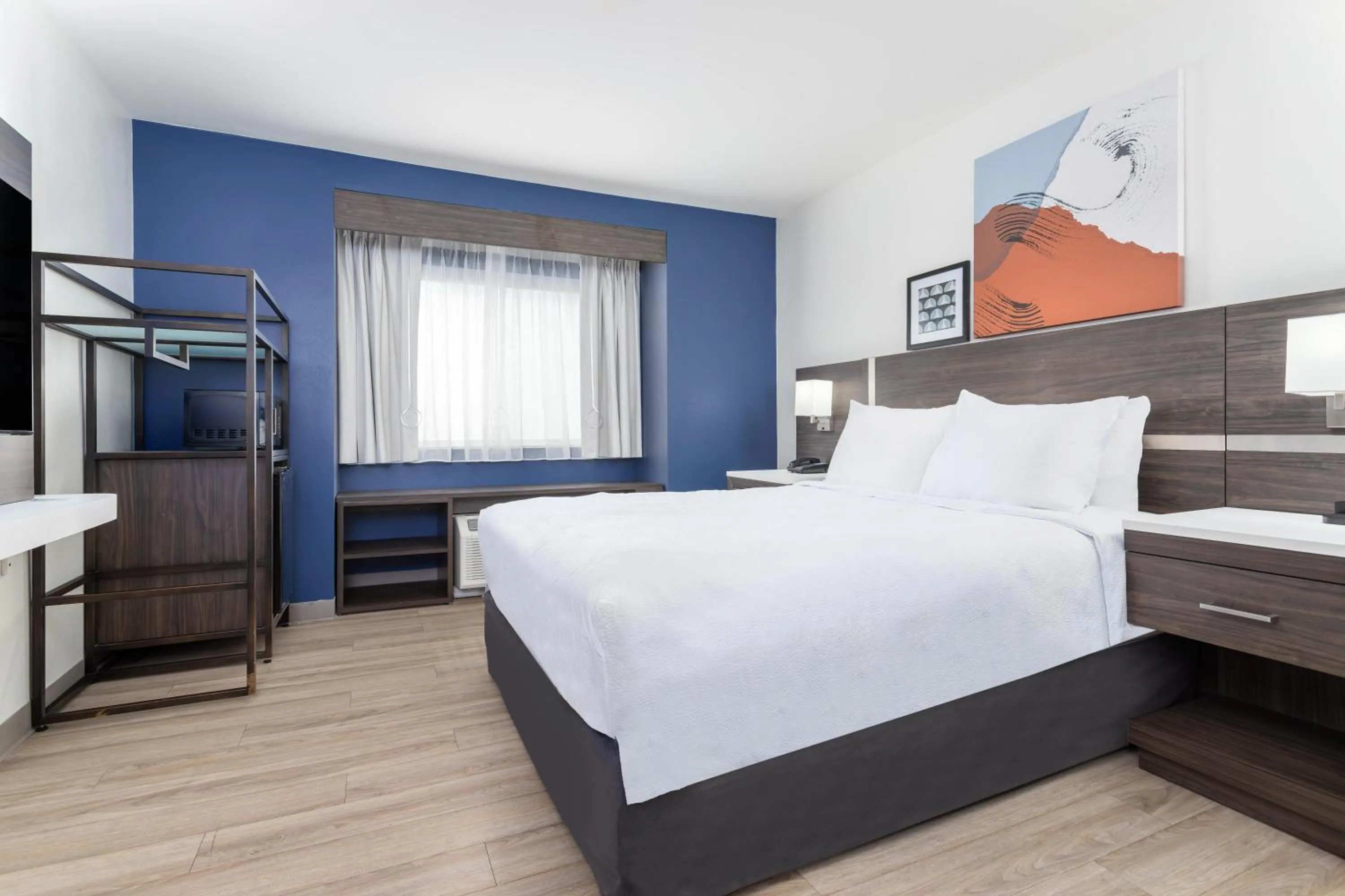 Bed in Spark by Hilton Clarion