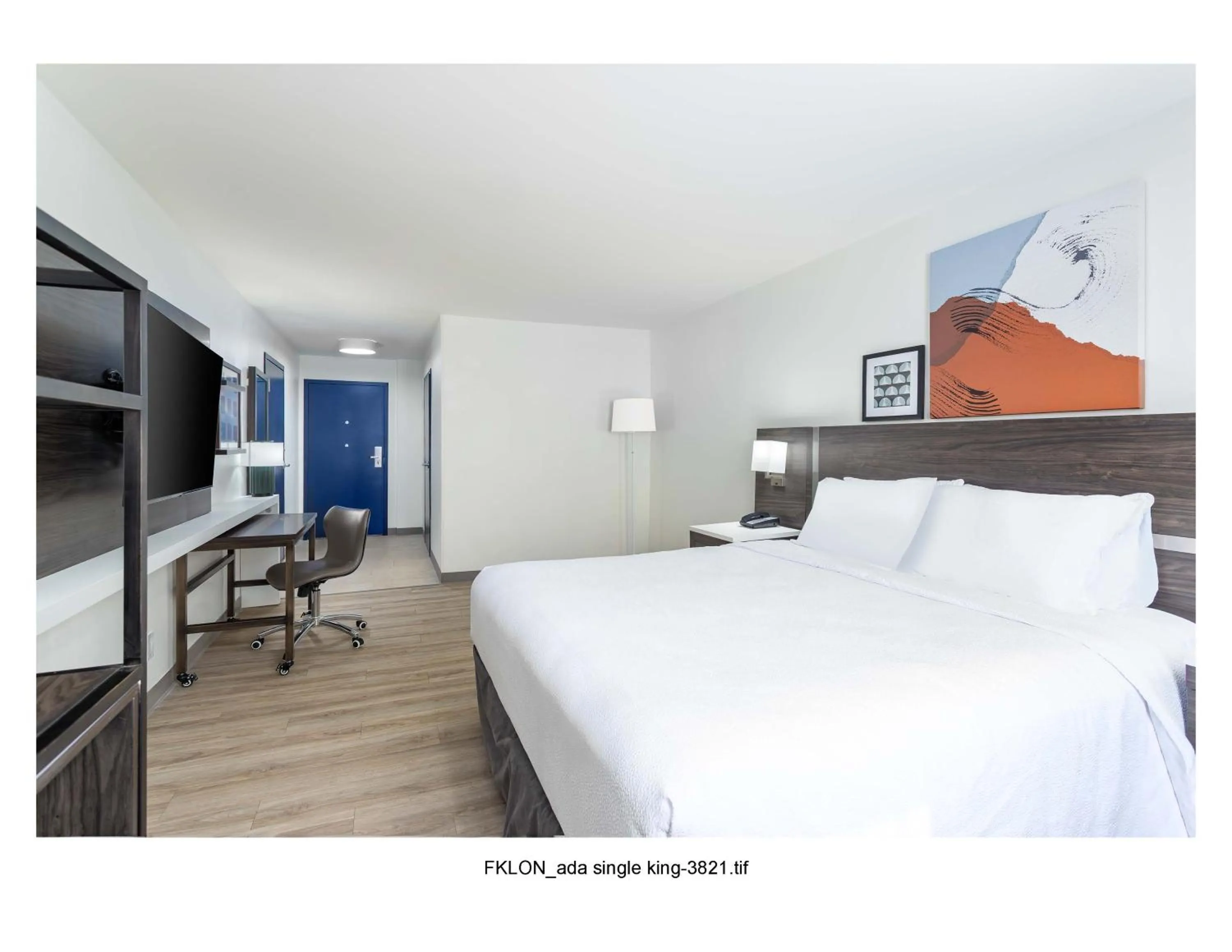 Bed in Spark by Hilton Clarion