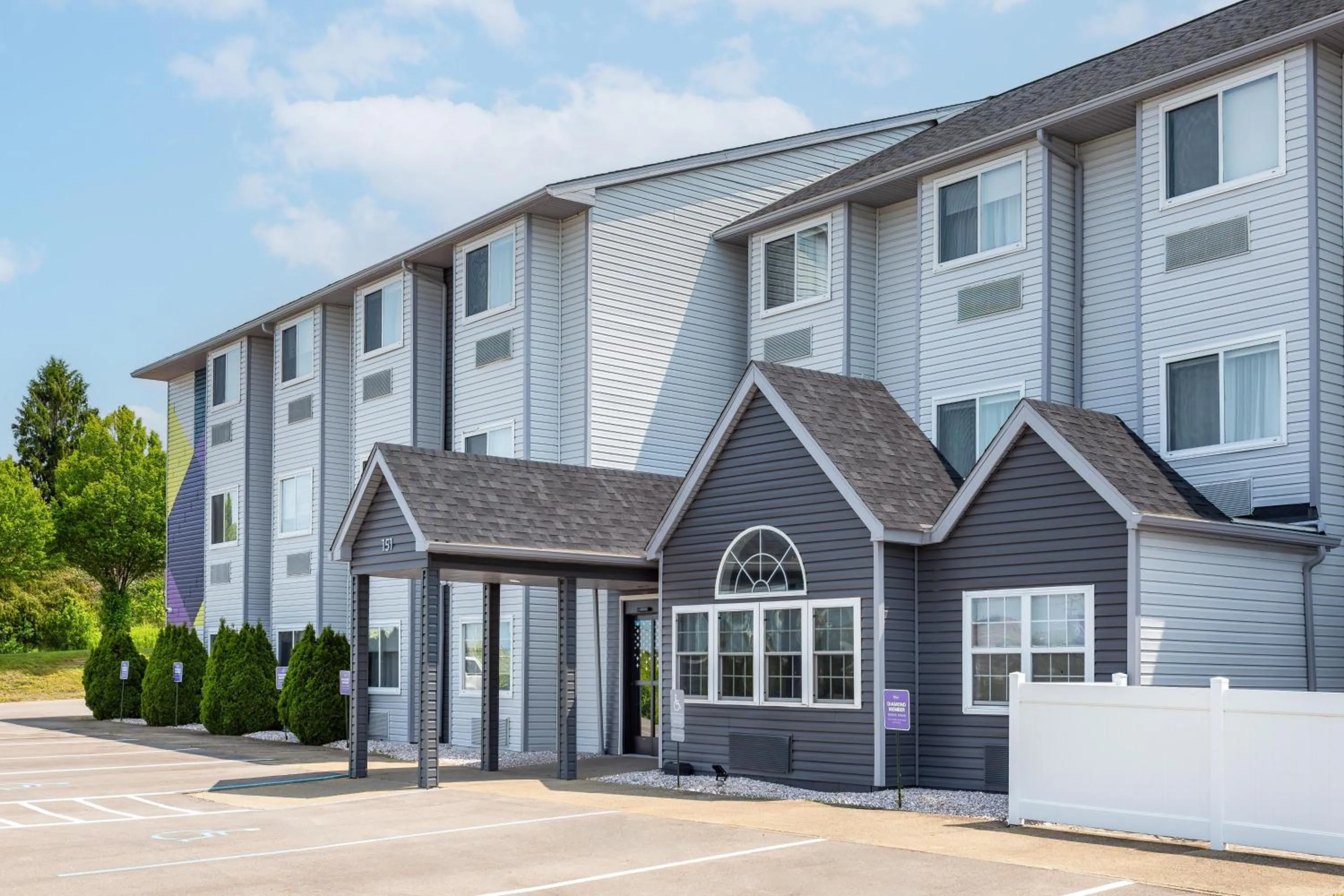 Property building in Spark by Hilton Clarion