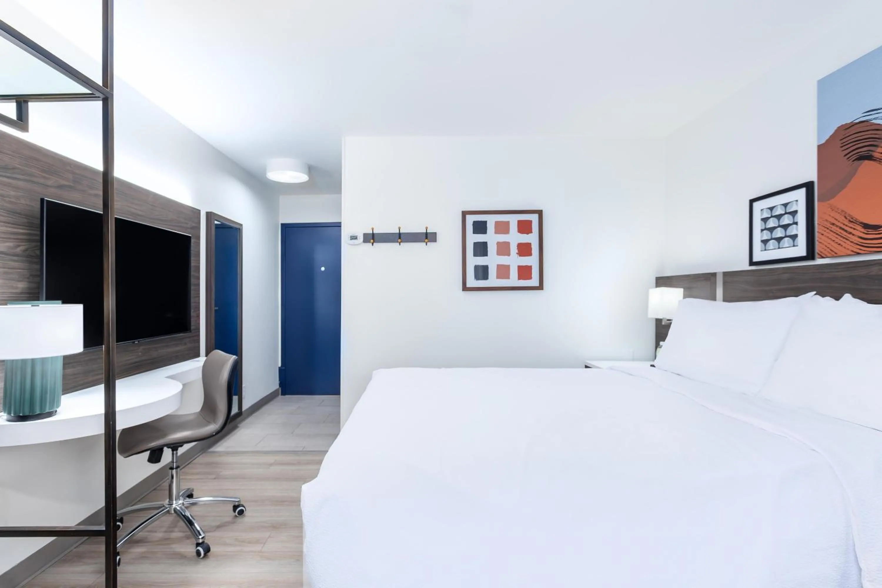 Bed in Spark by Hilton Clarion