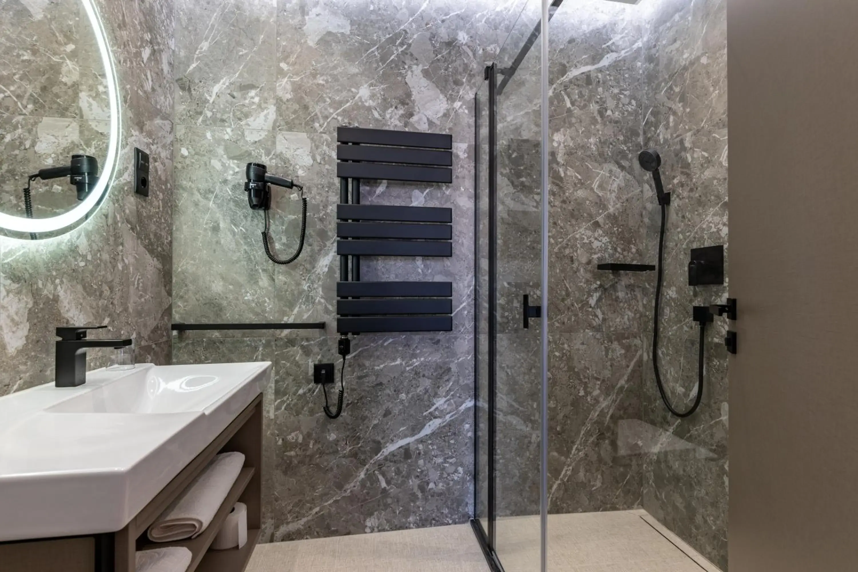 Twin Room in Hotel Debrecen Twin Room in Hotel Debrecen