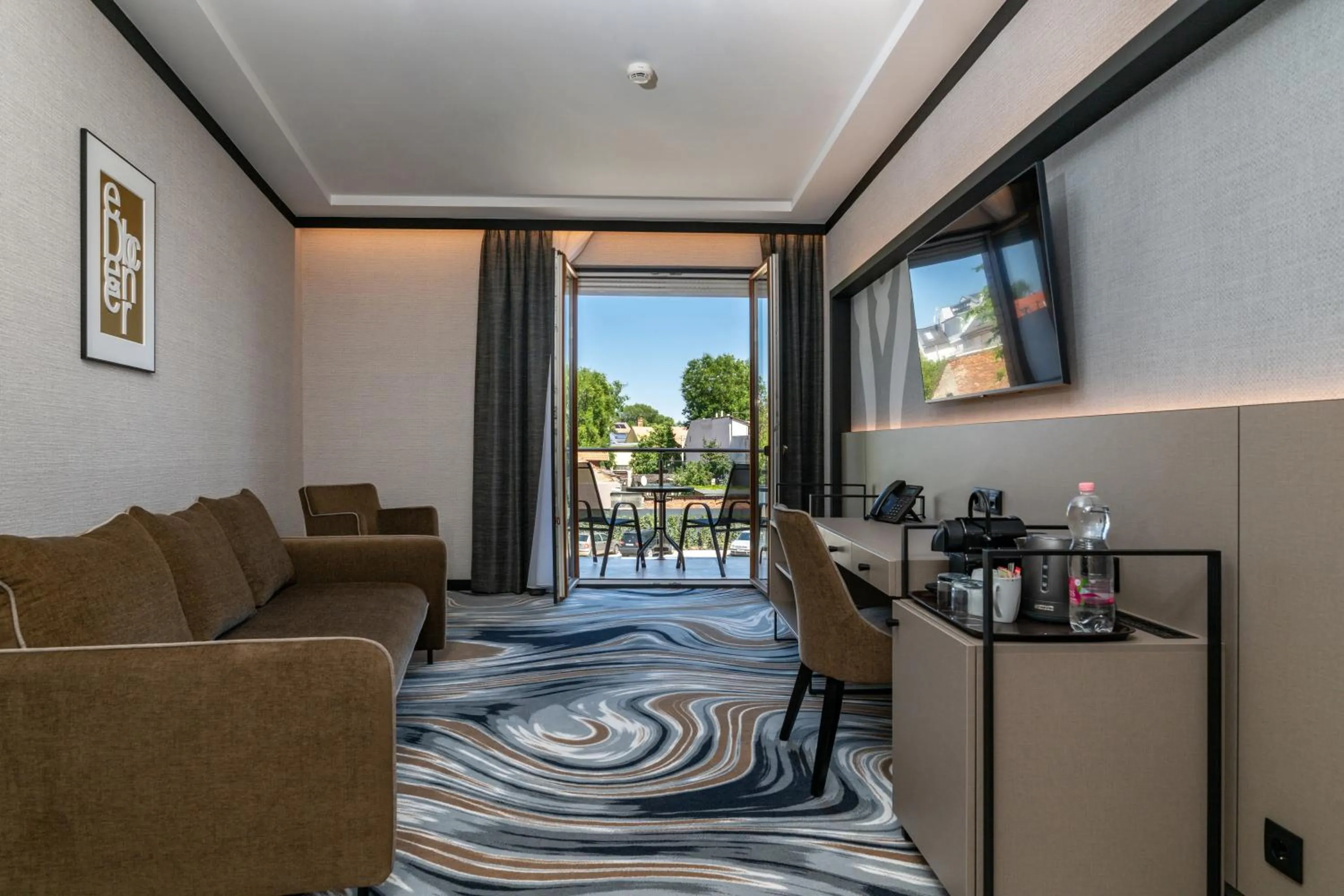 TV and multimedia in Hotel Debrecen