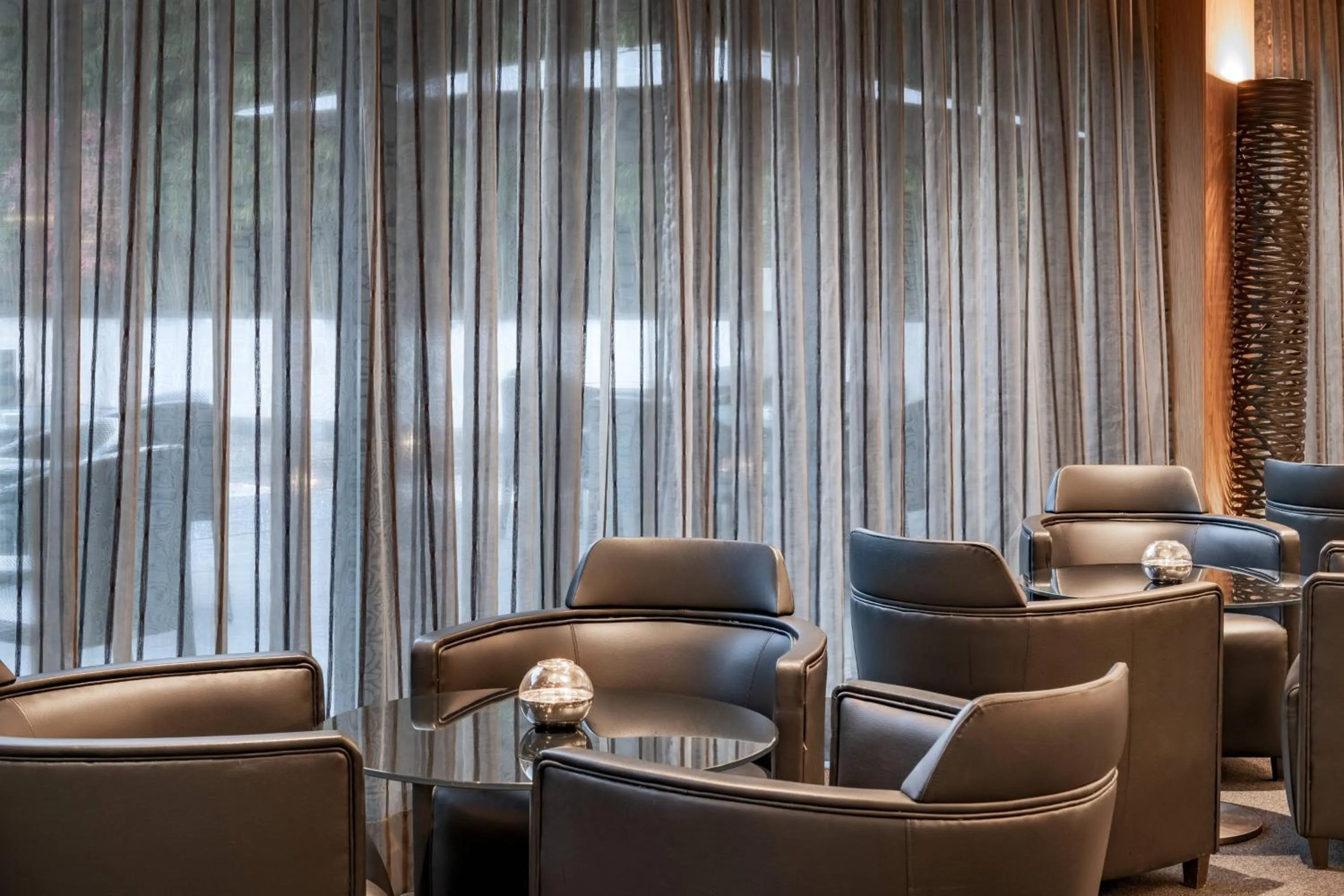Lounge or bar in AC Hotel Atocha by Marriott