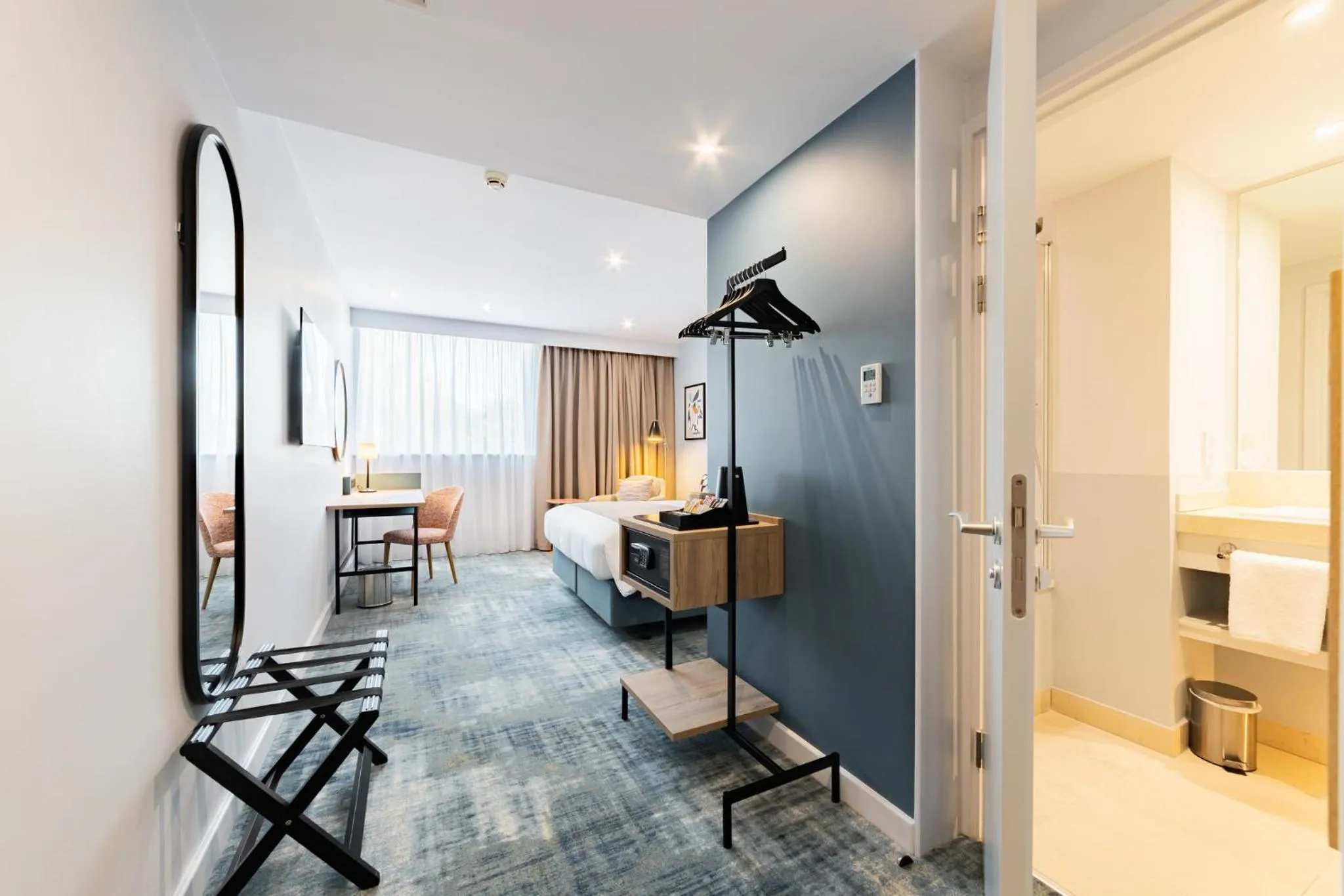 Photo of the whole room in voco Winchester Hotel & Spa by IHG