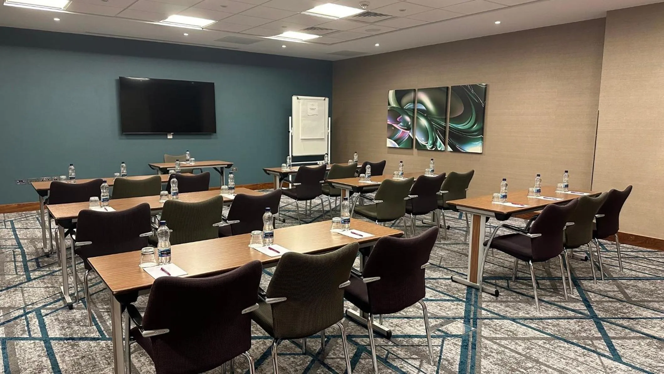 Meeting/conference room in Crowne Plaza Reading