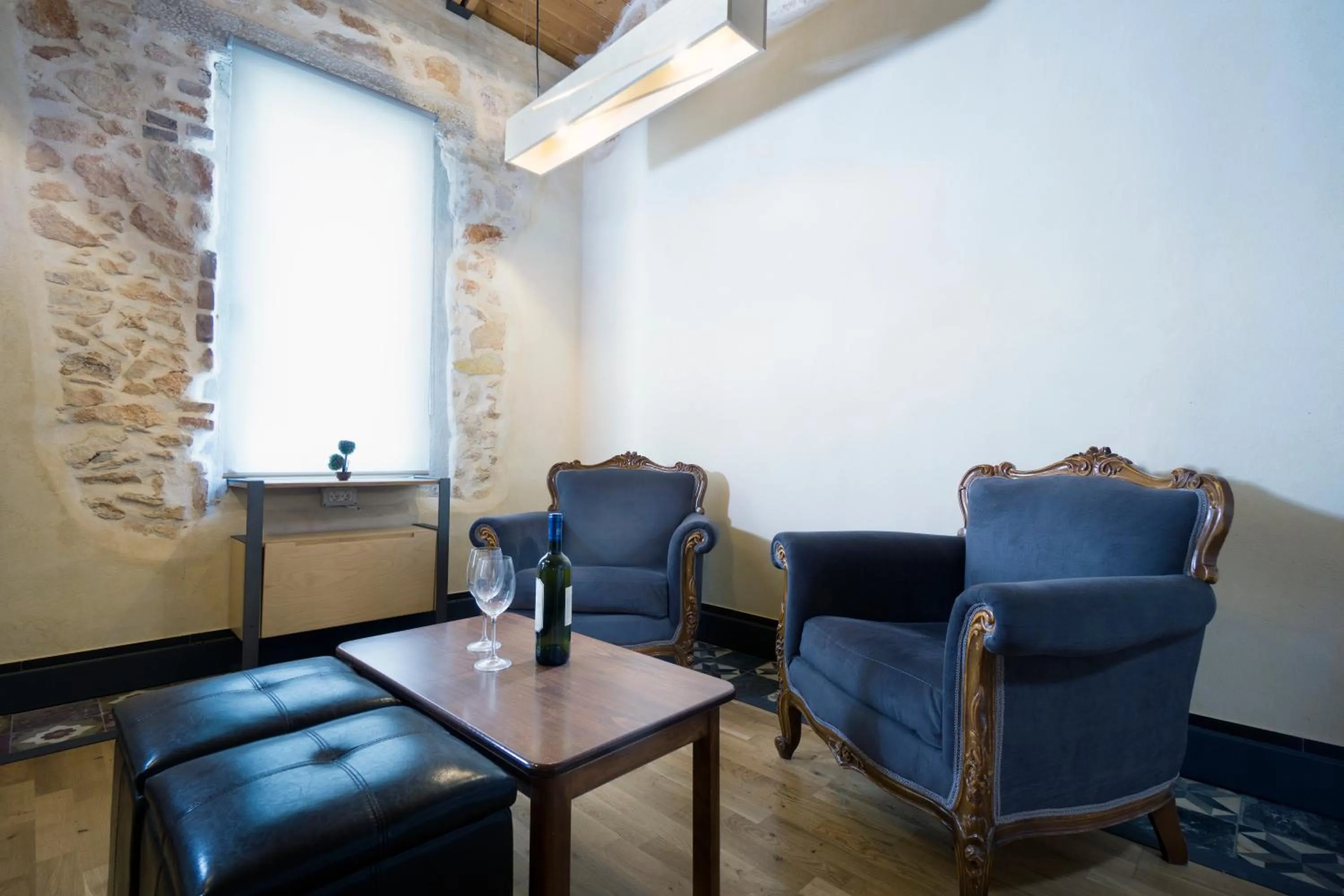 Living room in Evans House