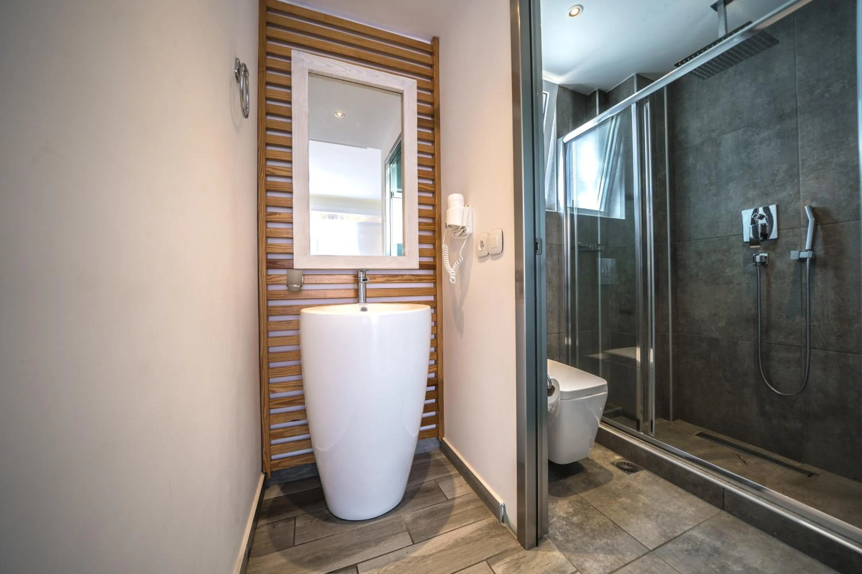 Shower in Porto Kalamaki Hotel